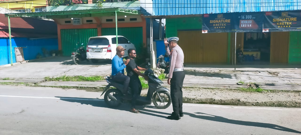 Giat Strong Point Lalu Lintas Sore oleh Sat Lantas Polres Sarmi