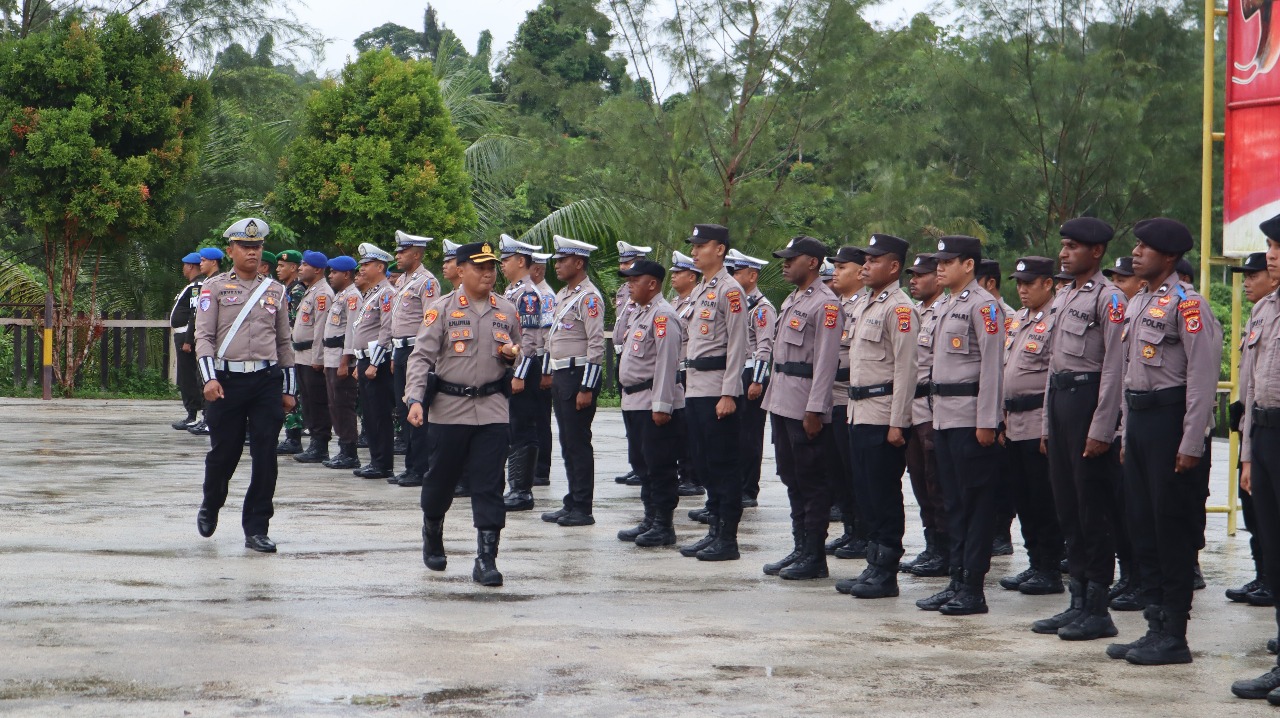 Kapolres Sarmi Pimpin Apel Gelar Pasukan Operasi Patuh Cartenz 2025