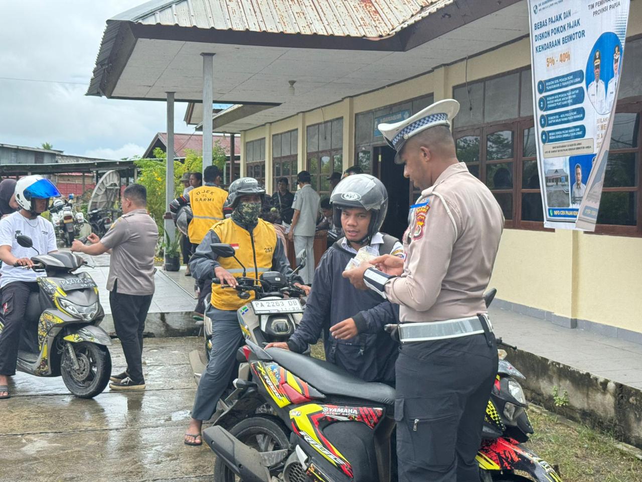 Sat Lantas Polres Sarmi Gelar Operasi Patuh Cartenz 2025, Edukasi Pengendara untuk Tertib Berlalu Lintas