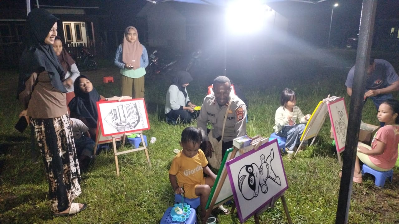 Kapolsek Mindiptana Gelar Hiburan untuk Masyarakat dalam Rangka HUT Bhayangkara ke-79