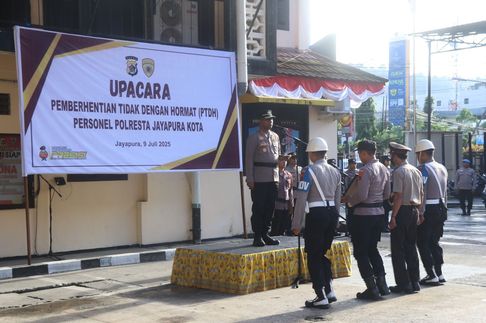 ‎PTDH 2 Personelnya, Kapolresta : Ini Pukulan Berat Bagi Kami, Namun Setiap Perbuatan Miliki Konsekuensi