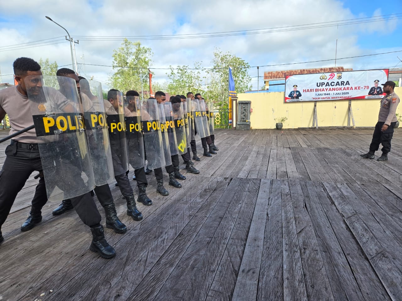 Asah Keterampilan, Sat Samapta Polres Asmat Gelar Latihan Penanggulangan Huru Hara