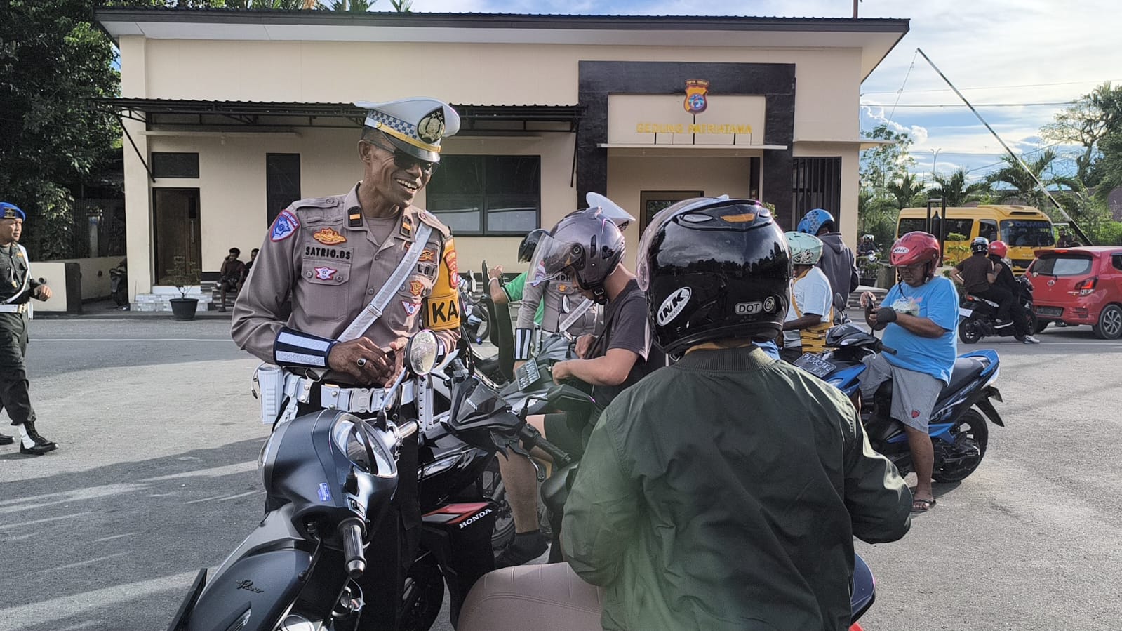 Sat Lantas Polres Nabire Jaring 56 Pelanggar dalam KRYD Operasi Patuh Noken 2025