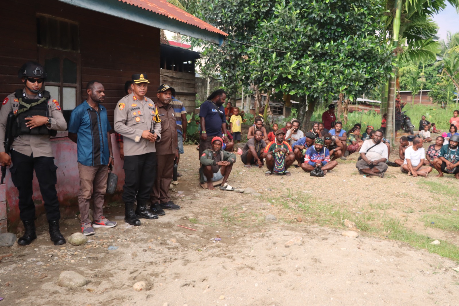 Langkah Humanis Kapolres Nabire Redakan Konflik Keluarga di Kampung Wadio