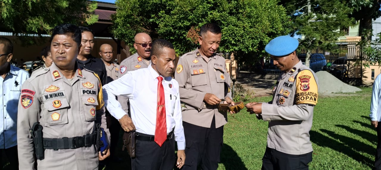 Si Propam Polres Jayapura Gelar Gaktiplin Anggota Dalam Rangka Penegakan Disiplin Dan Kerapian