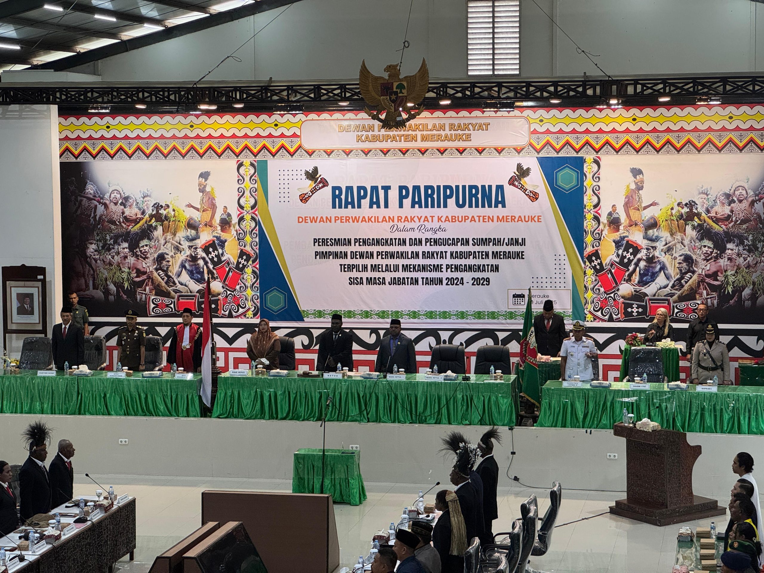 Kabag SDM Polres Merauke Hadiri Rapat Peresmian Pengangkatan dan Pengucapan Sumpah Pimpinan DPRD Kabupaten Merauke