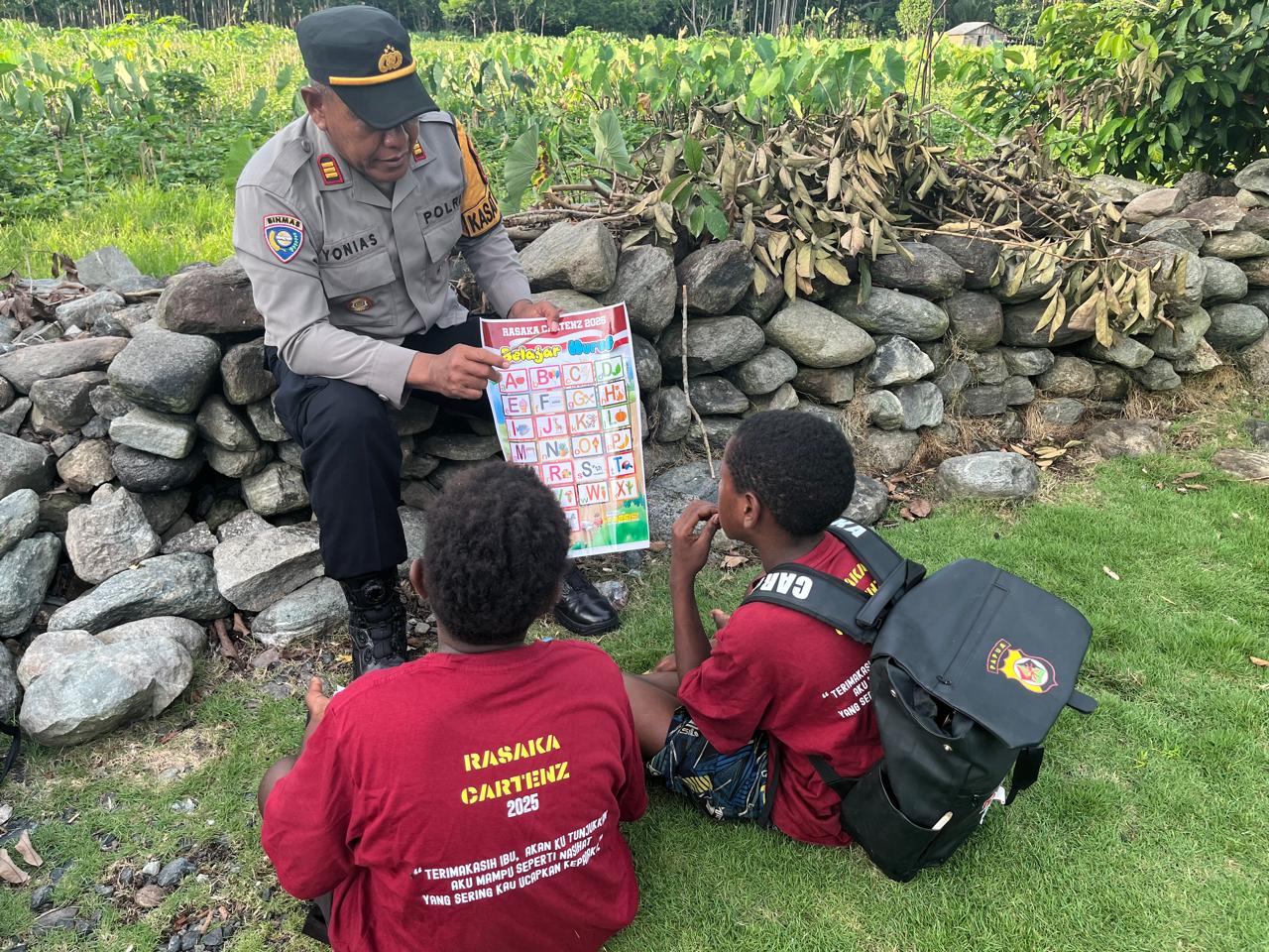 Subsatgas Si-Ipar Polres Jayapura Gelar Pembelajaran di Kompleks Hebron, Doyo baru