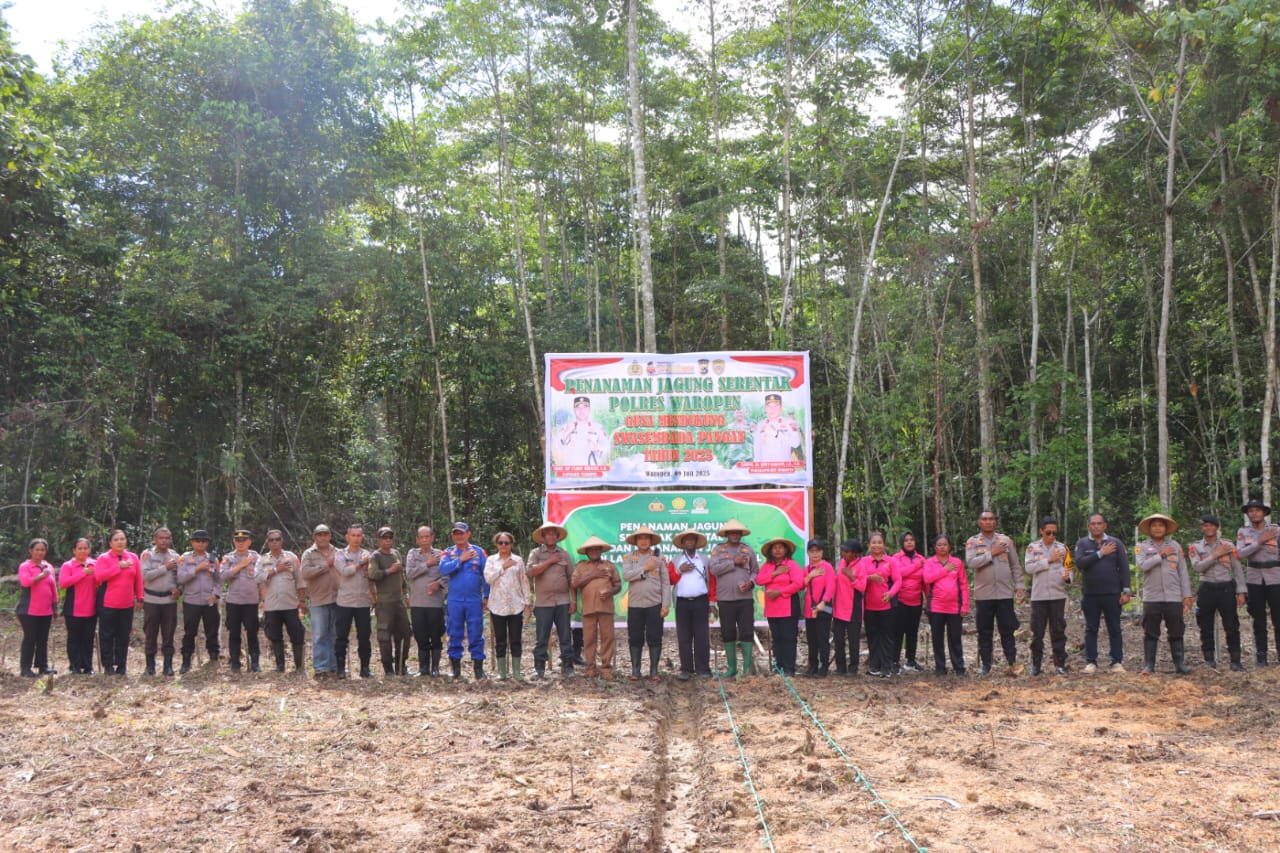 Polres Waropen Laksanakan Penanaman Jagung Serentak Kuartal lll dan Penanaman di Lahan Perhutanan Sosial Via Aplikasi Zoom Meeting Dalam Rangka Mendukung Ketahanan Pangan Nasional