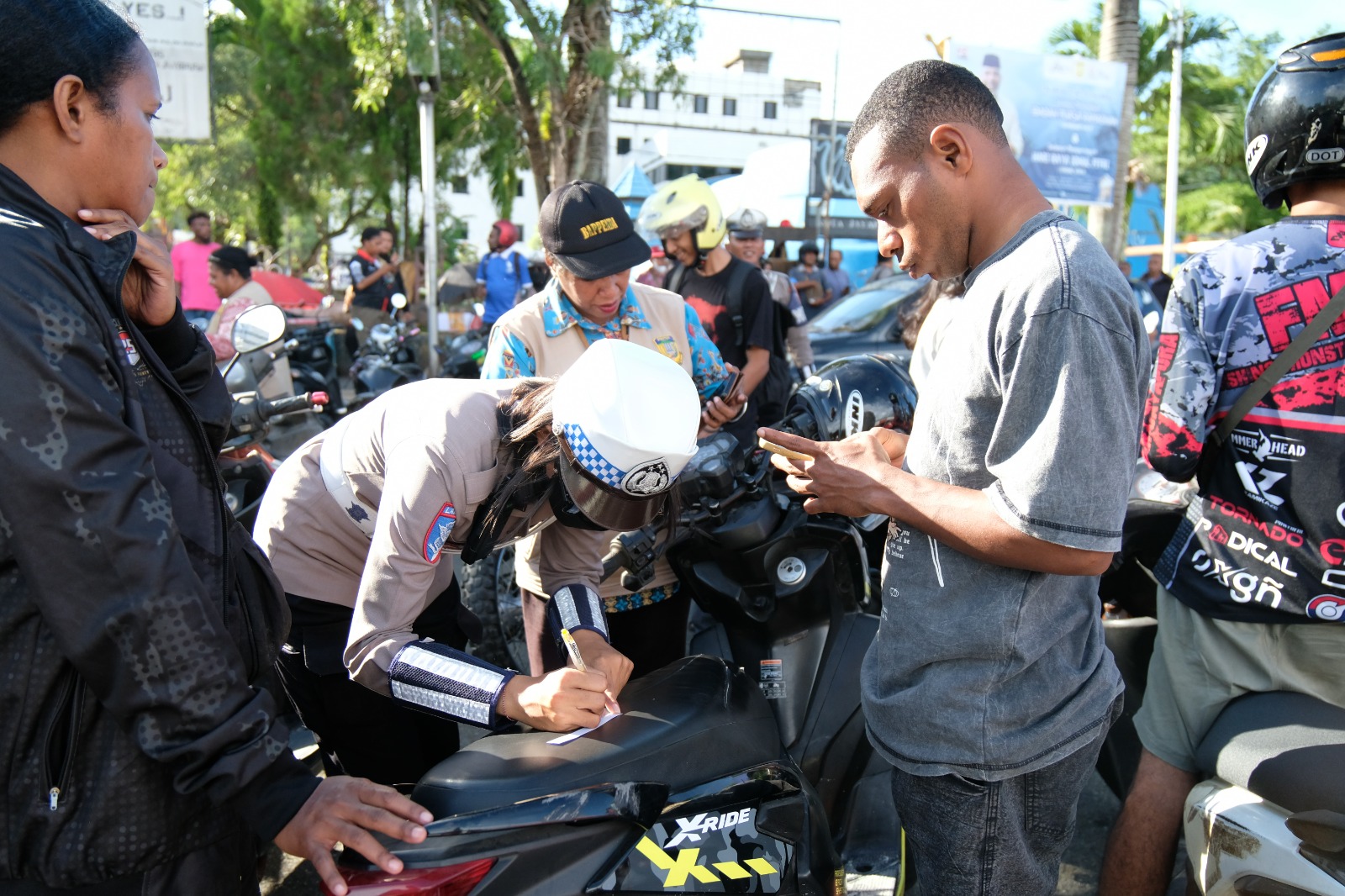 Hari Keenam Operasi Patuh Cartenz 2025, 30 Kendaraan Ditilang di Jayapura