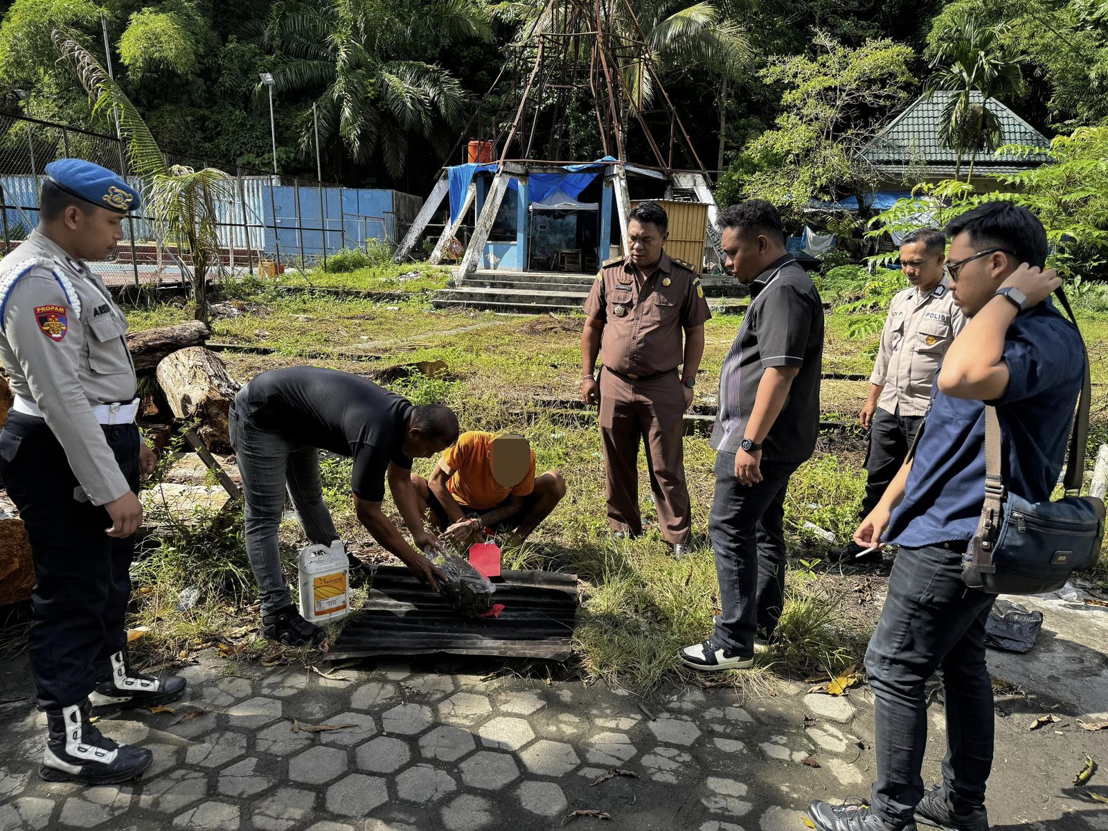 Polresta Musnahkan Barang Bukti Ganja Seberat 1,1 Kg Disaksikan Jaksa dan Tersangka