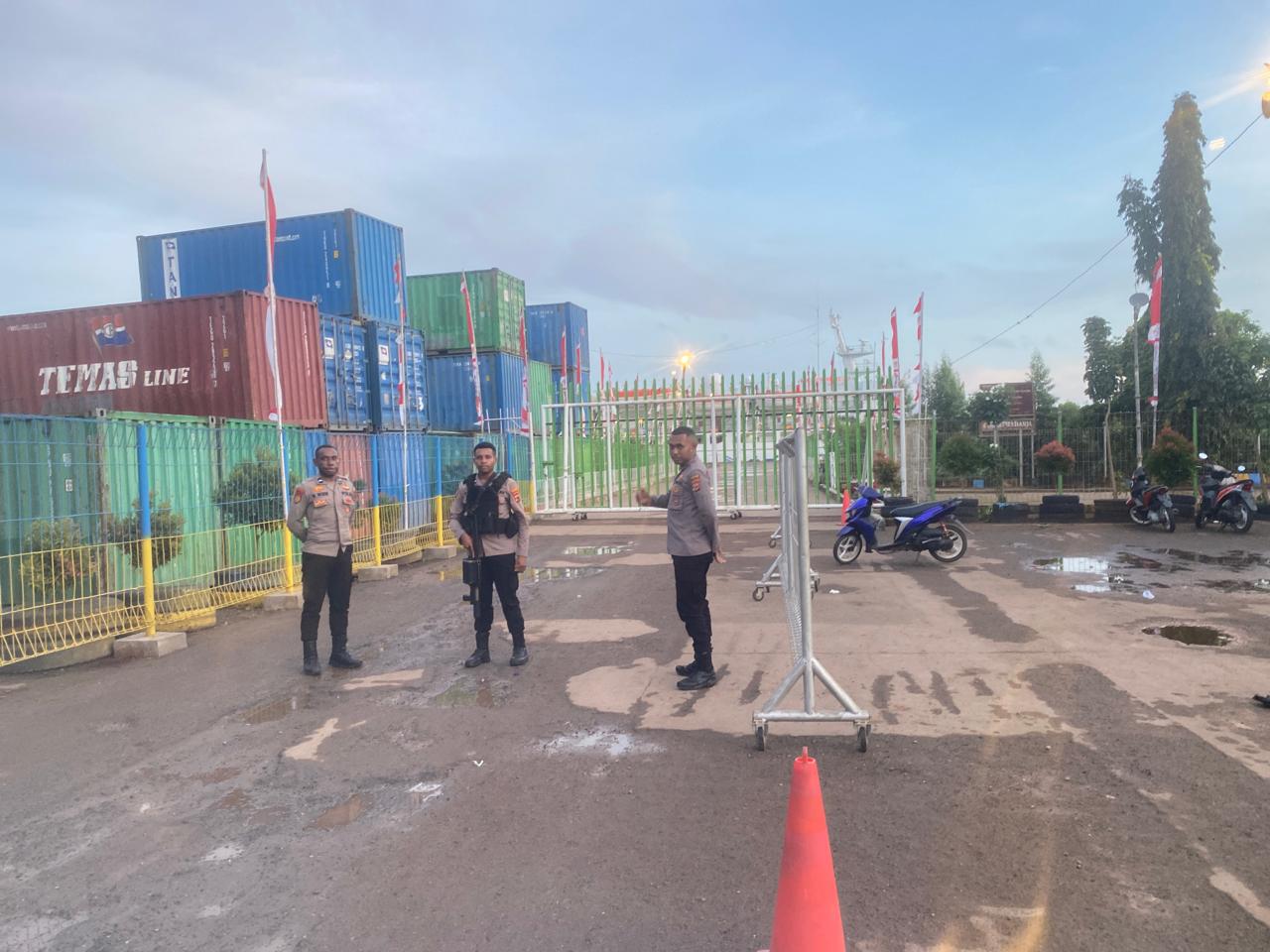 Kabag OPS Polres Merauke pimpin patroli di seputaran Pelabuhan Laut Merauke
