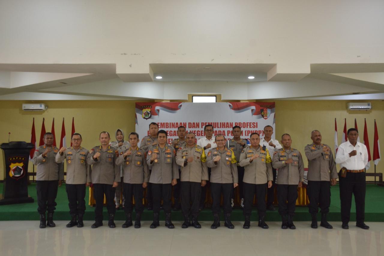 Bid Propam Polda Papua Gelar Pembinaan dan Pemulihan Profesi bagi PNPP Pelanggar Disiplin