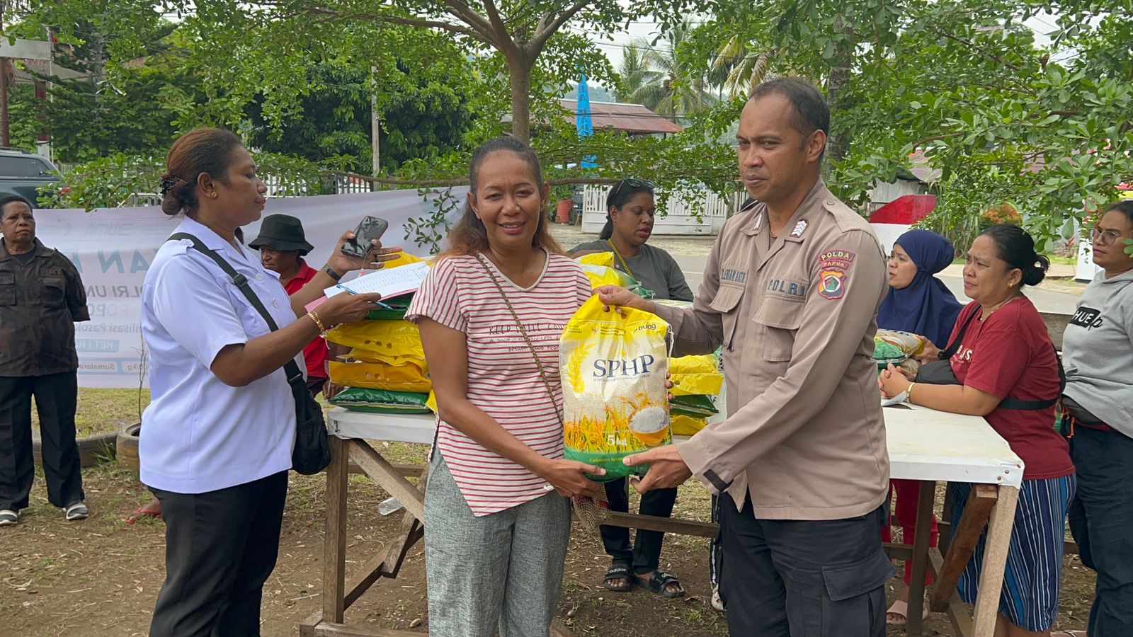 Gerakan Pangan Murah Polda Papua: Solusi Ringankan Beban Warga di Tengah Harga Melonjak