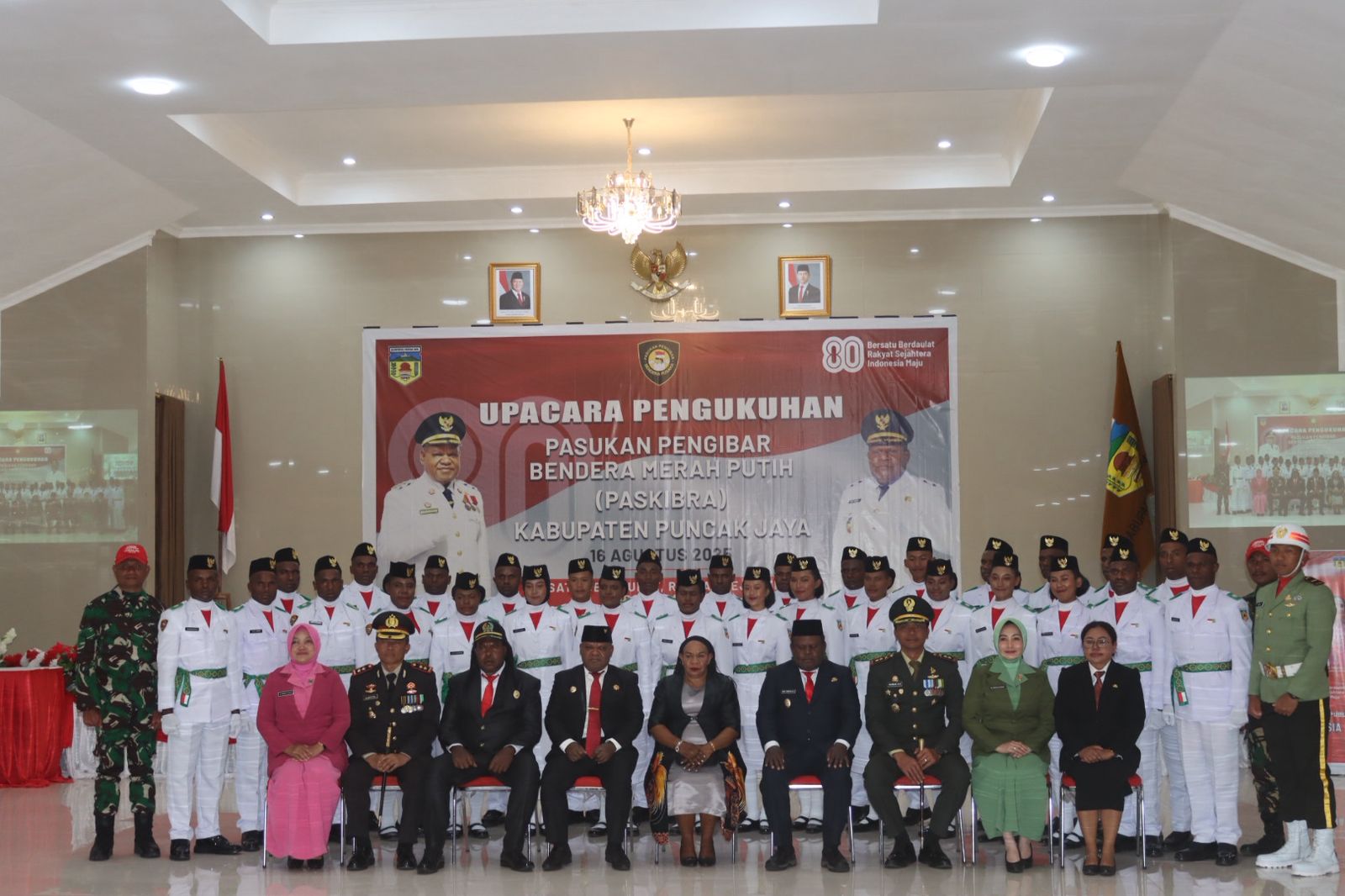 Kapolres Puncak Jaya Hadiri Upacara Pengukuhan Pasukan Pengibar Bendera Merah Putih