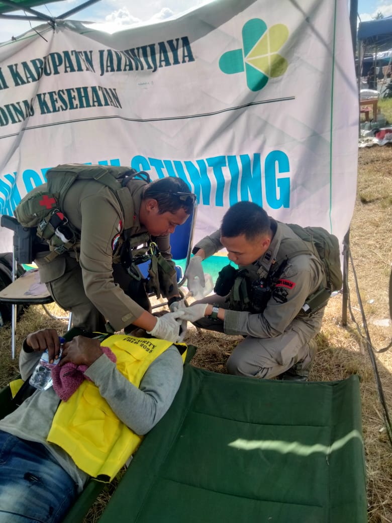 Partisipasi Tim Kesehatan Satgas Ops Damai Cartenz Gelar Pelayanan Kesehatan di Festival Budaya Lembah Baliem
