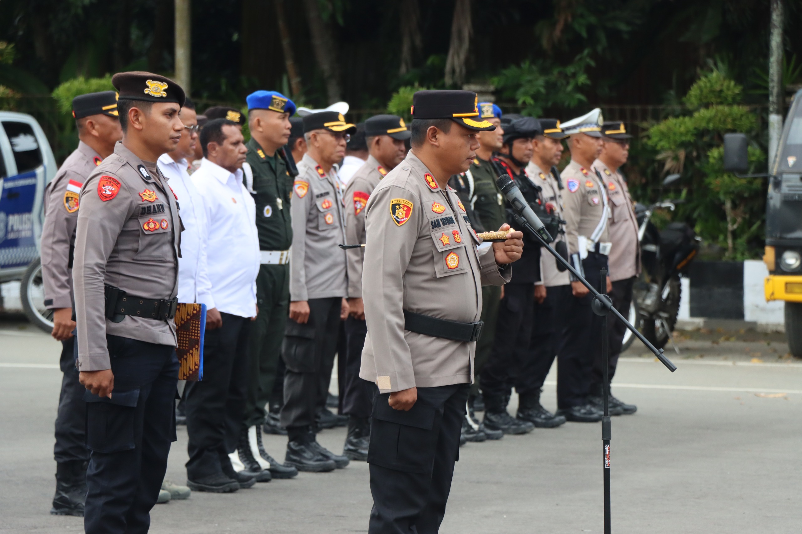 Polres Nabire Gelar Apel Kesiapan Pengamanan Kedatangan Sejumlah Menteri