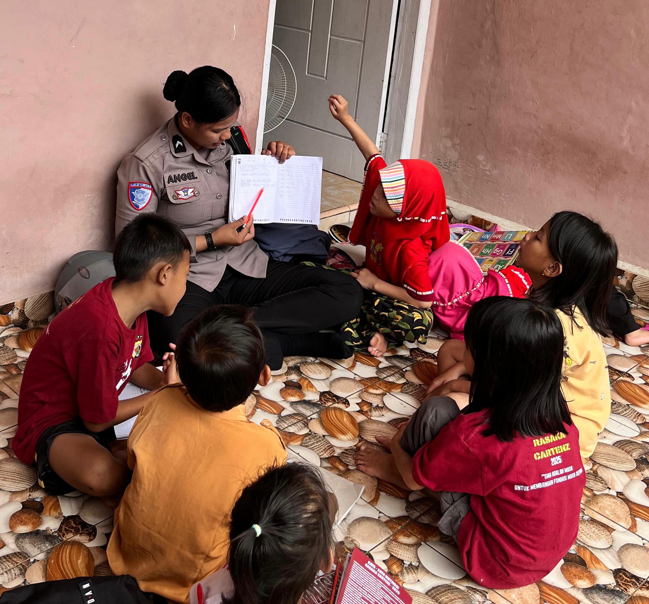 Operasi Rasaka Cartenz 2025 Hadir Dengan Memberikan Sentuhan Edukasi, Tumbuhkan Semangat Belajar Pada Anak-Anak