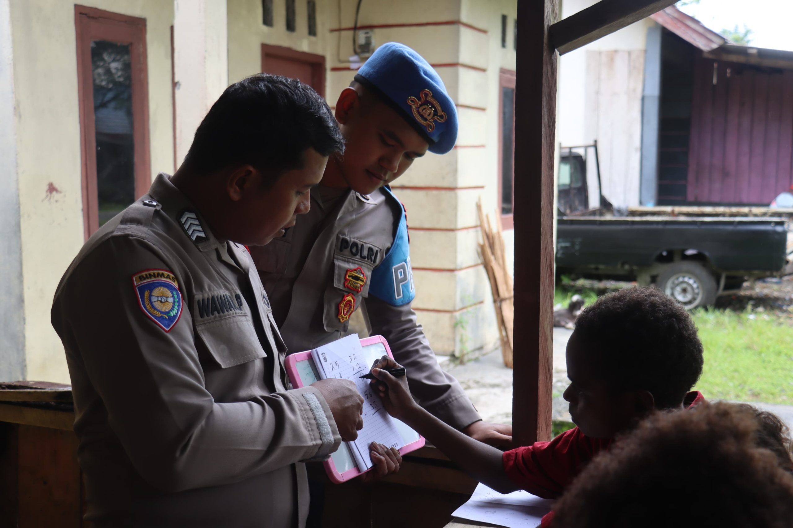Satgas Si Ipar Polres Yahukimo Kembali Melakukan Kelas Ceria