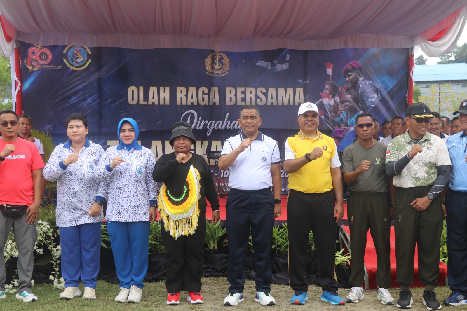 Semarak HUT ke-80 TNI AL, Polda Papua Hadiri Olahraga Bersama di Lapangan Trisila
