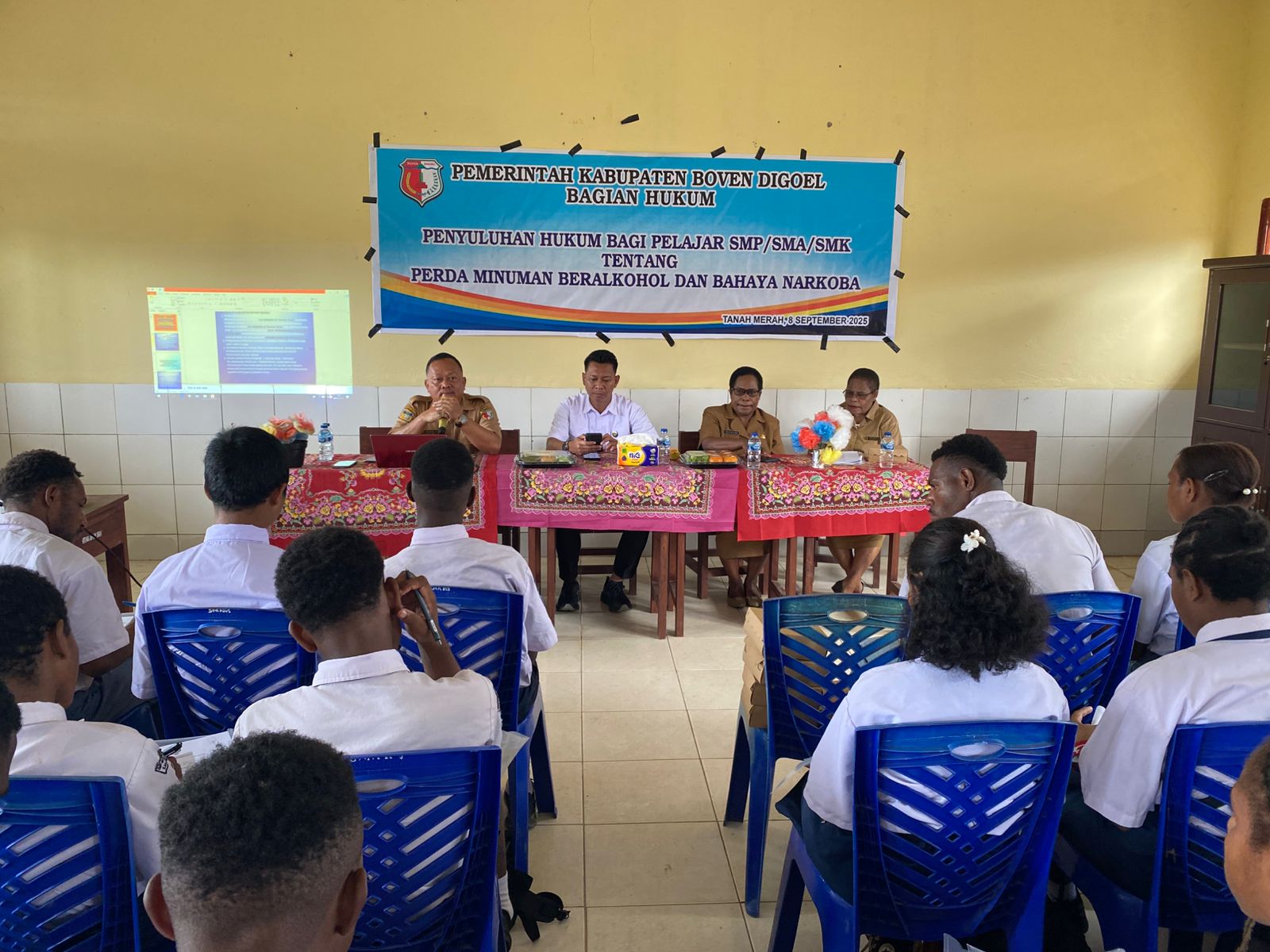 Penyuluhan Hukum Sat Resnarkoba Polres Boven Digoel: Edukasi Bahaya Narkoba dan Miras kepada Pelajar SMP/SMA/SMK di Tanah Merah