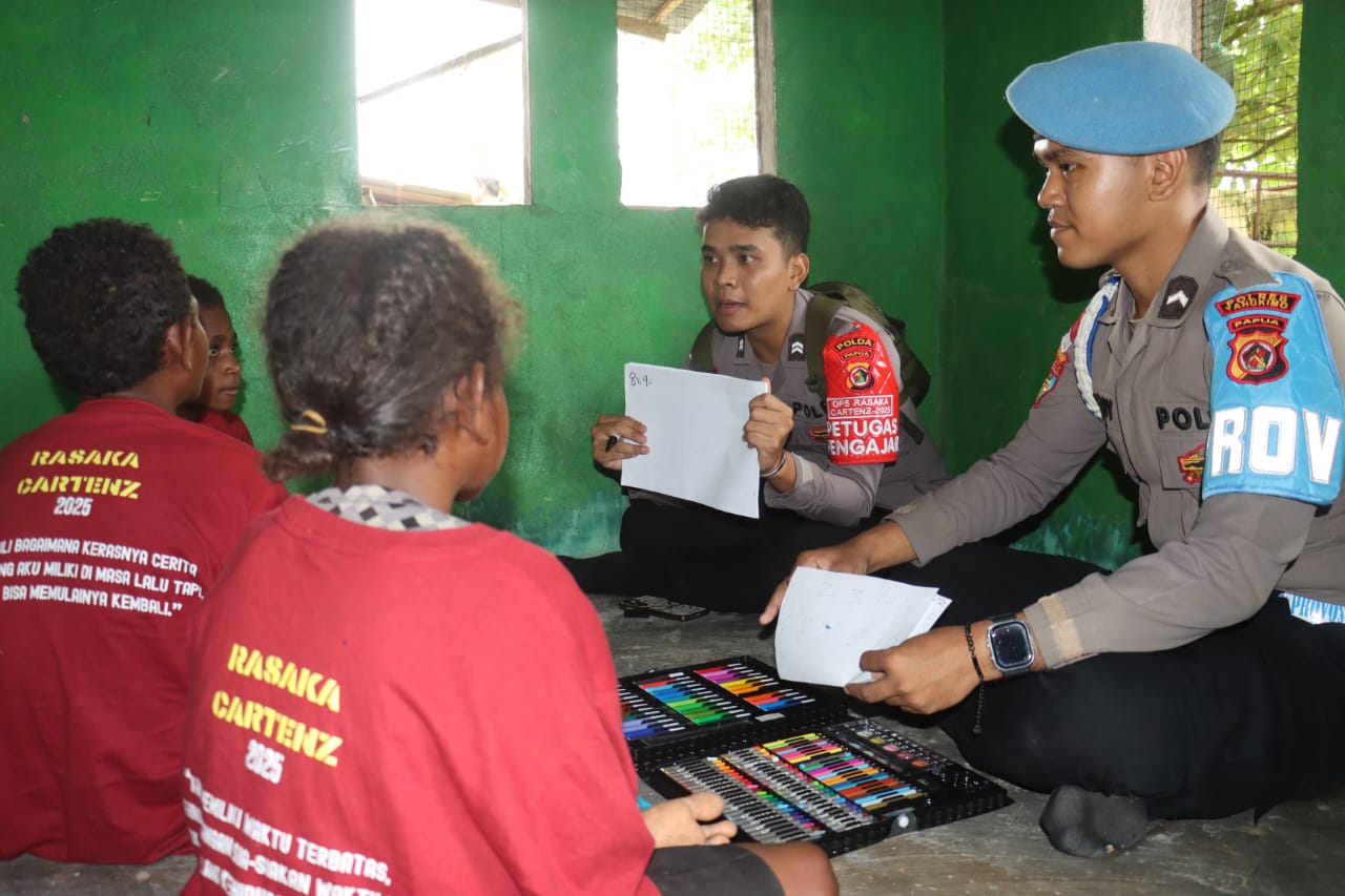 Satgas Si-Ipar Polres Yahukimo Hadirkan Keceriaan Belajar bagi Anak-Anak Papua