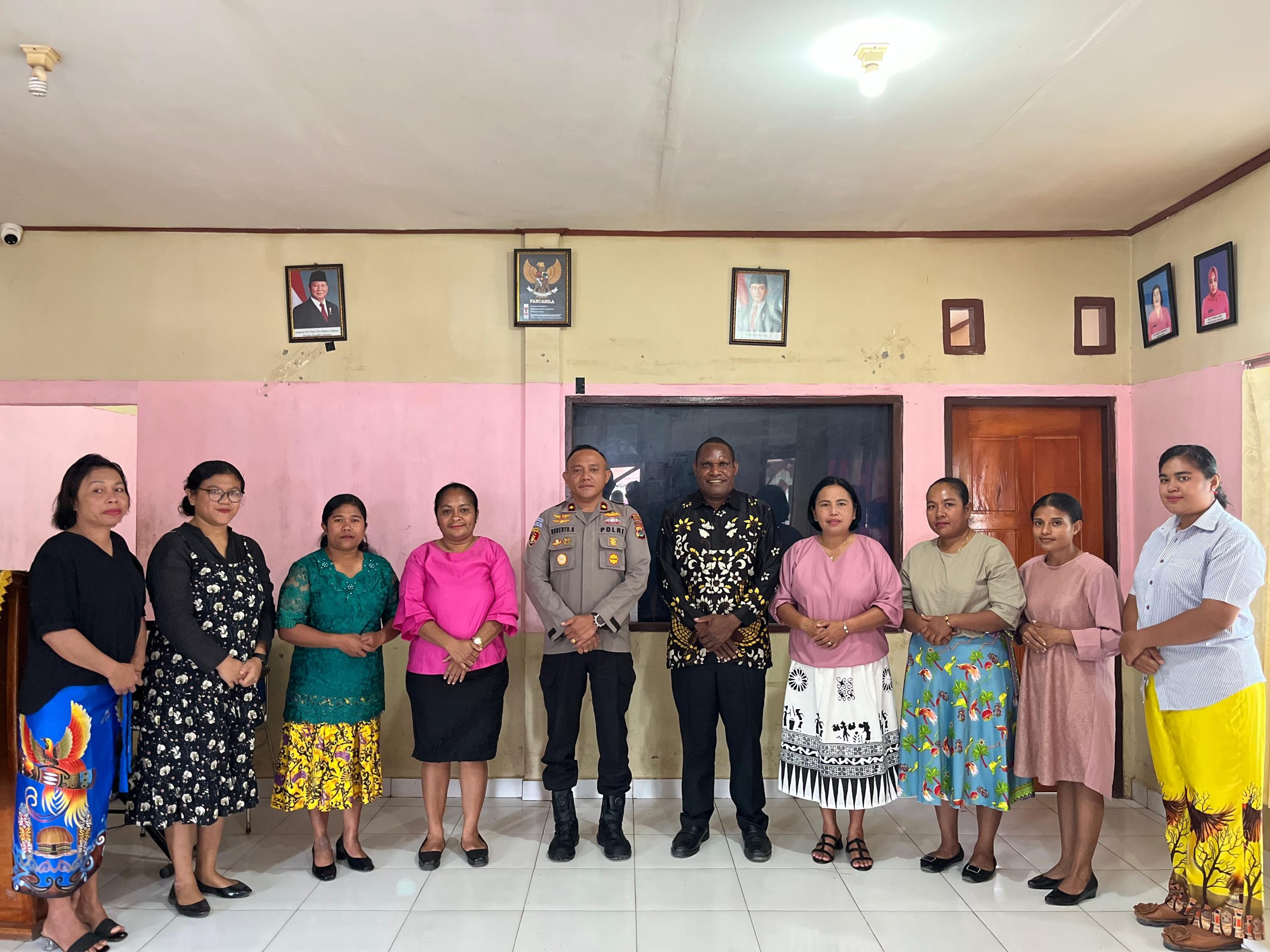 Personel Nasrani Polres Tolikara Gelar Ibadah Oikumene, Perkuat Iman dan Kebersamaan