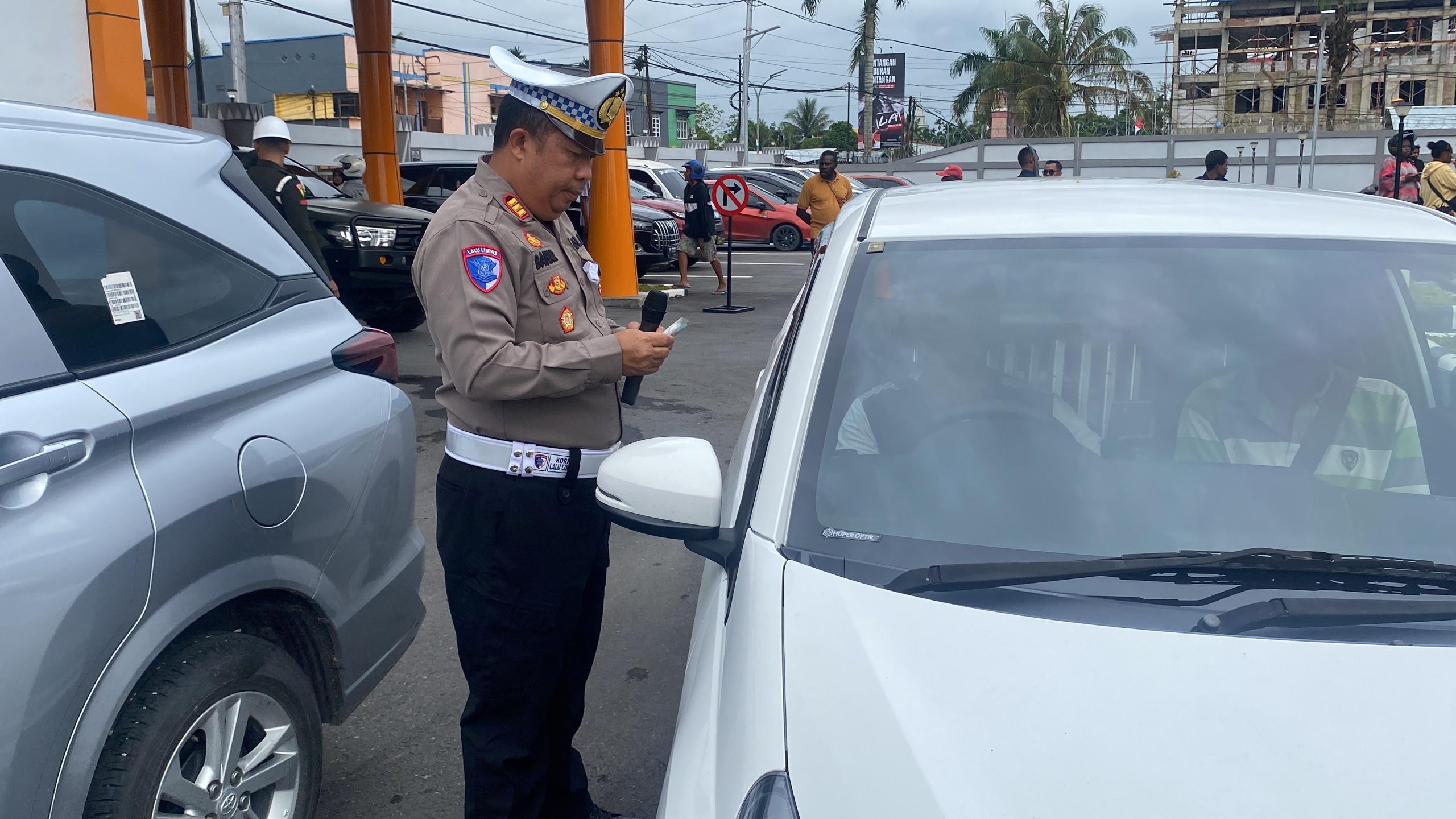 Sat Lantas Polres Mimika Gelar Razia KRYD Di Depan Kantor Bapenda Timika