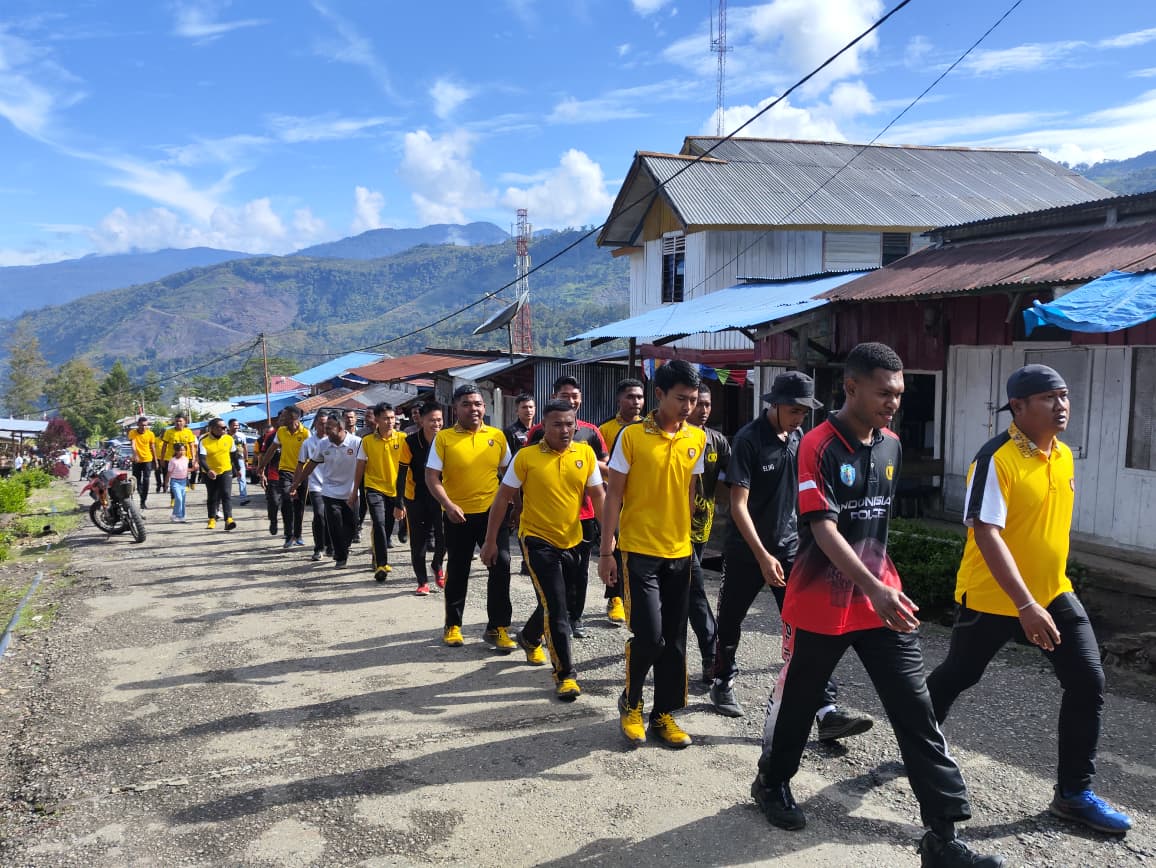 Polres Tolikara Gelar Olahraga Rutin untuk Jaga Kebugaran dan Perkuat Soliditas Personel