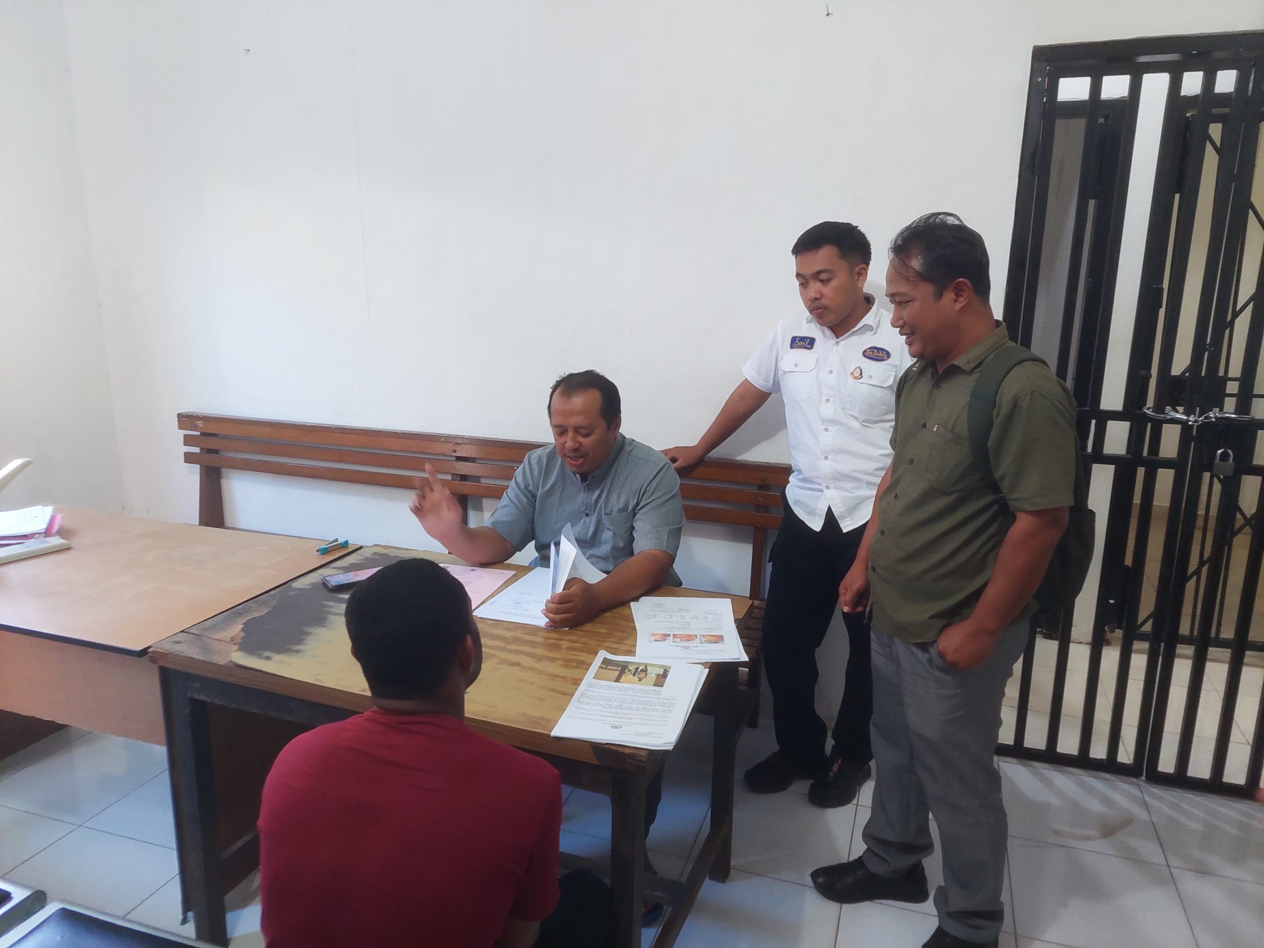 Sat Reskrim Polres Jayapura Laksanakan Tahap II Penyerahan Tersangka Kasus Pembunuhan ke Kejaksaan Negeri Jayapura