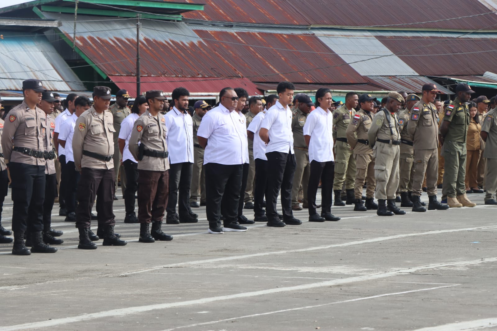 Apel Gabungan ASN Polri dan TNI Di Lingkungan Pemerintah Kabupaten Asmat