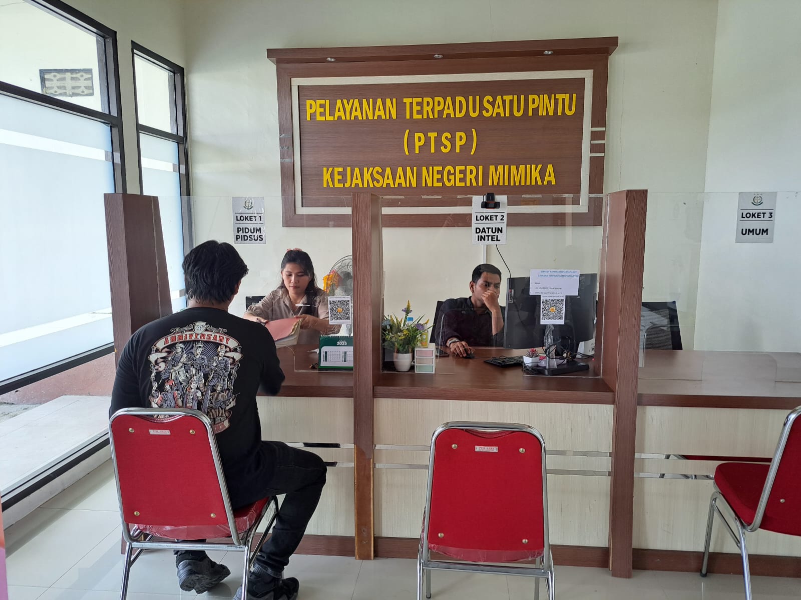 Satuan Resnarkoba Polres Mimika Kirimkan Berkas Perkara Tindak Pidana Narkotika Ke Kejaksaan Negeri Mimika.