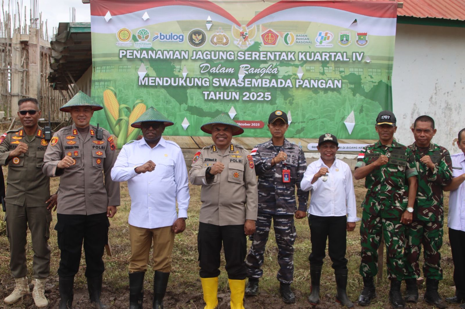 Polres Merauke Gelar Penanaman Jagung Serentak Kuartal IV Dalam Rangka Mendukung Swasembada Pangan 2025