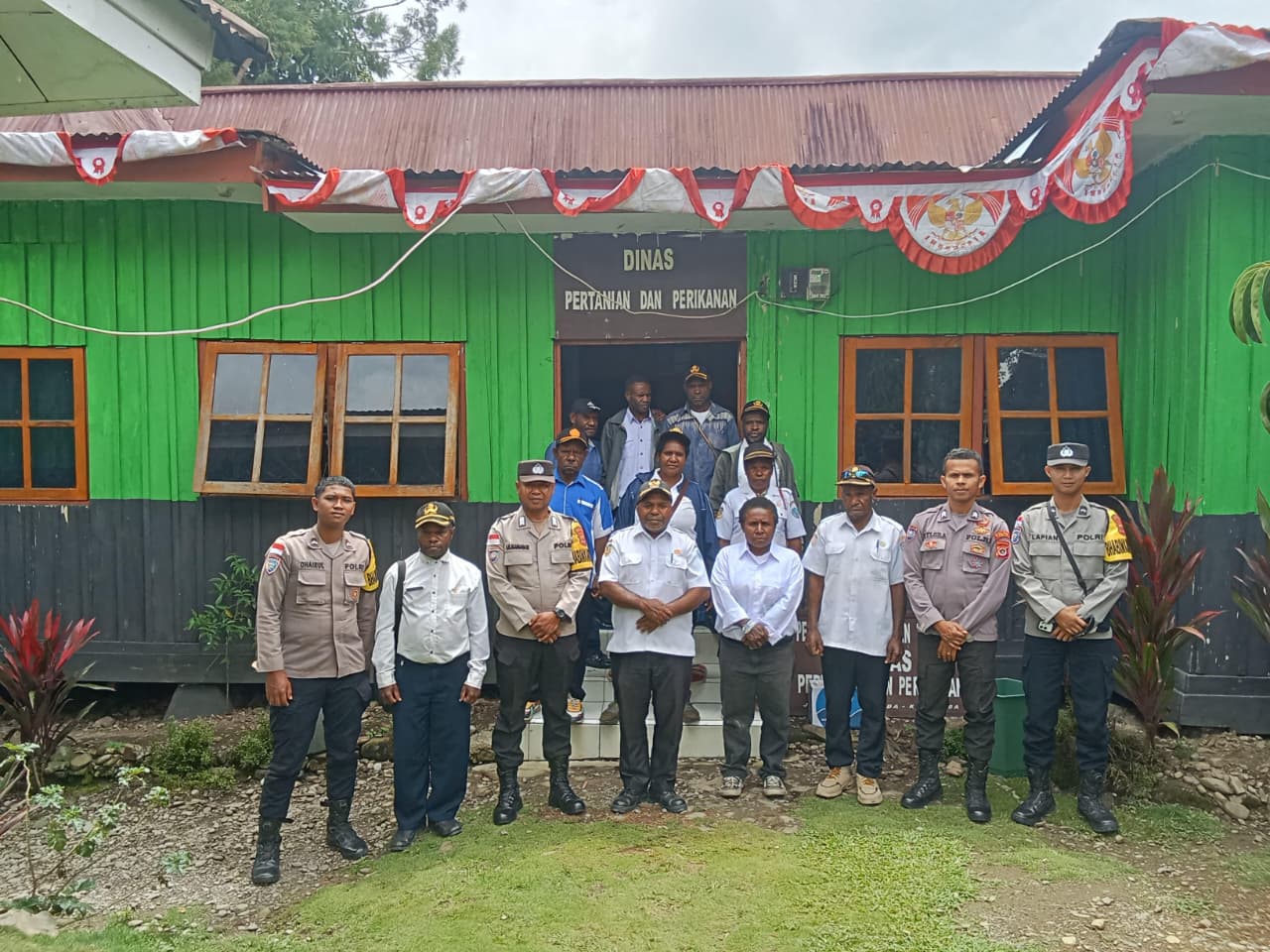 Sat Binmas Polres Tolikara Jalin Kerja Sama dengan Dinas Pertanian dan Perikanan untuk Penguatan Ketahanan Pangan