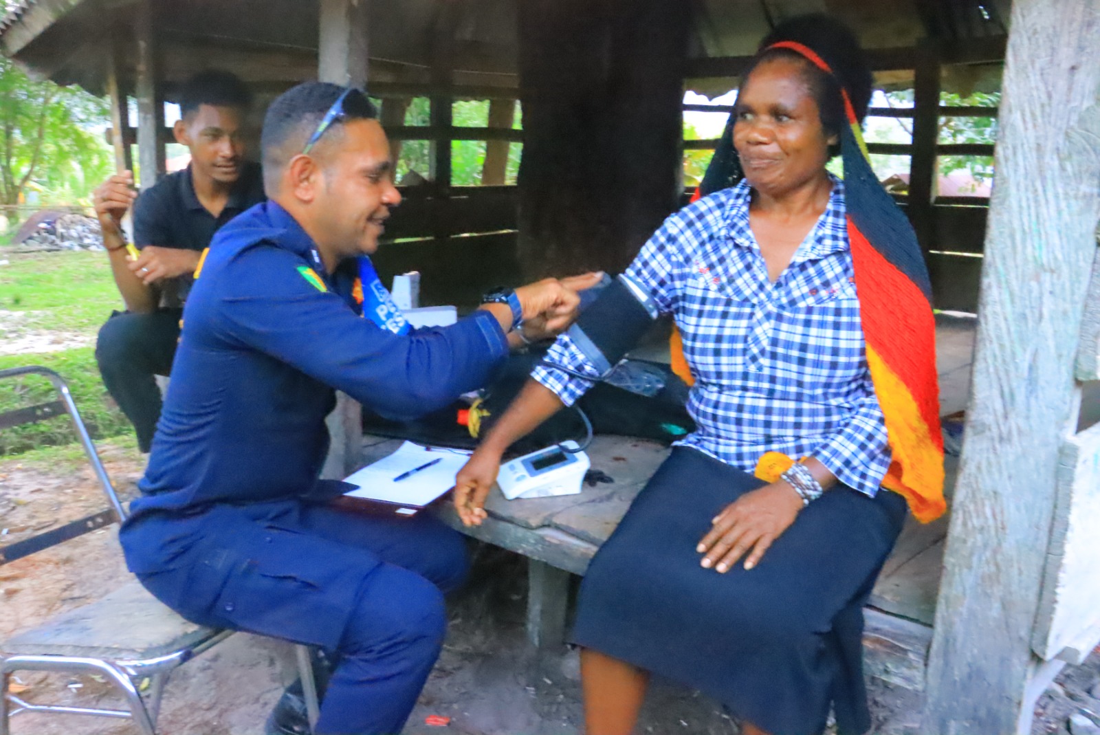 Cek Kesehatan Warganya, Satgas Keladi Sagu Berkunjung Ke Rumah-rumah Masyarakat