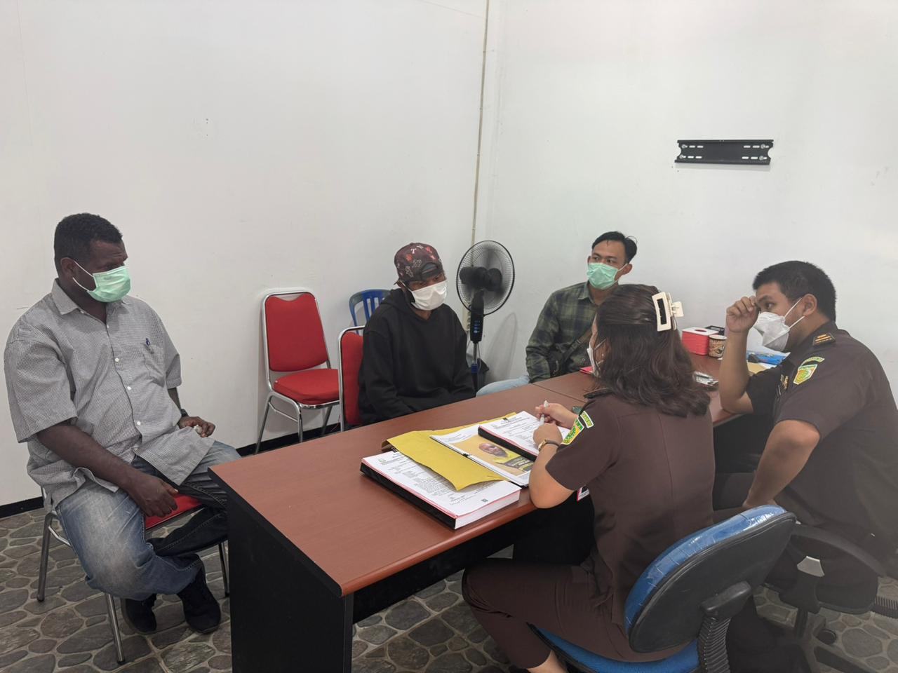 Penyidik Polres Boven Digoel Laksanakan Kegiatan tahap II Kasus Pencurian Yang Ditangani