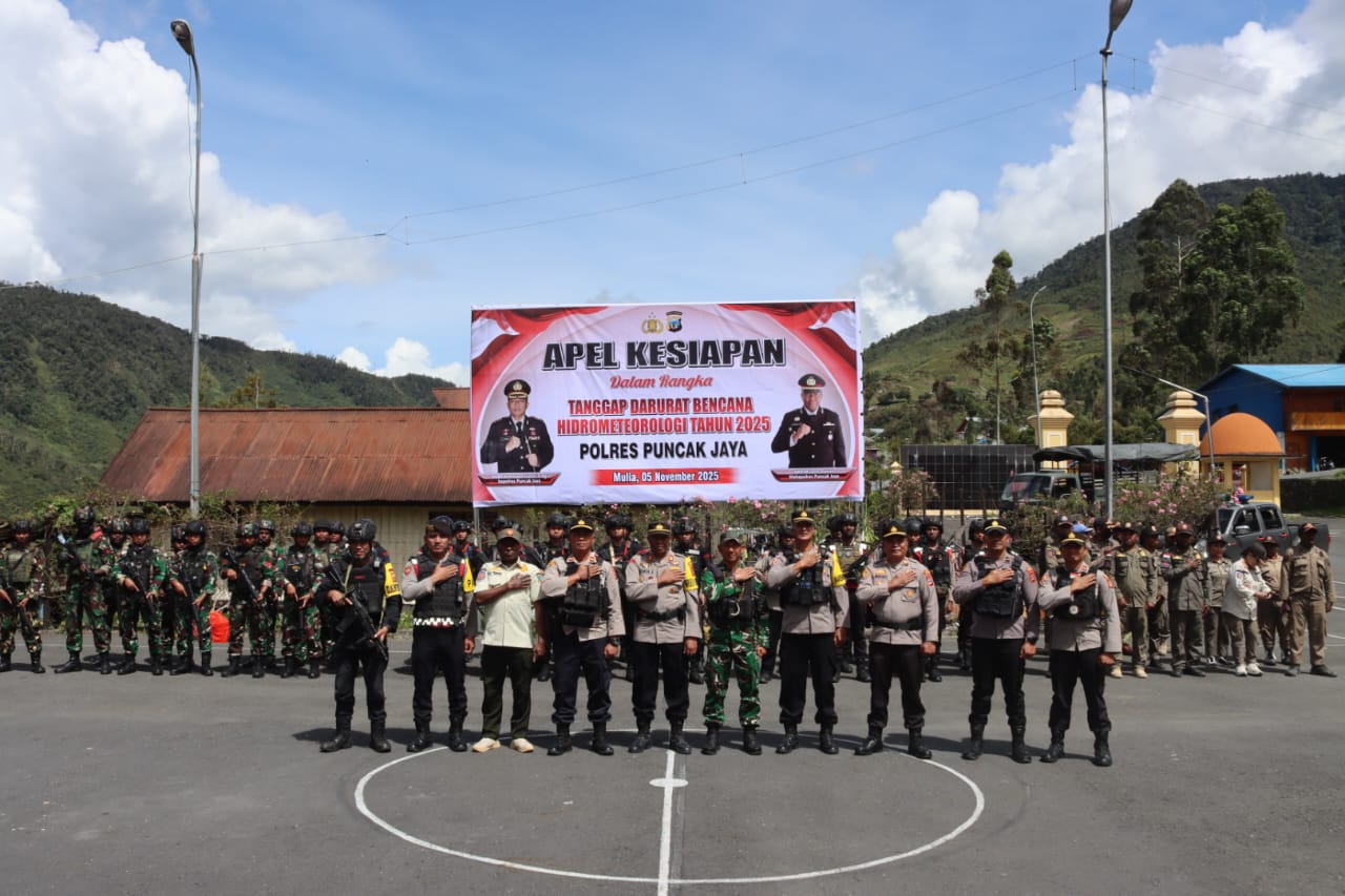 Wakapolres Puncak Jaya Pimpin Upacara Kesiapan dalam rangka Tanggap Darurat Bencana Hidrometeorologi Tahun 2025