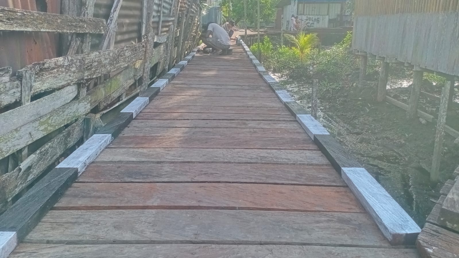 Polri Untuk Masyarakat Bantu Rehab Fasilitas Umum