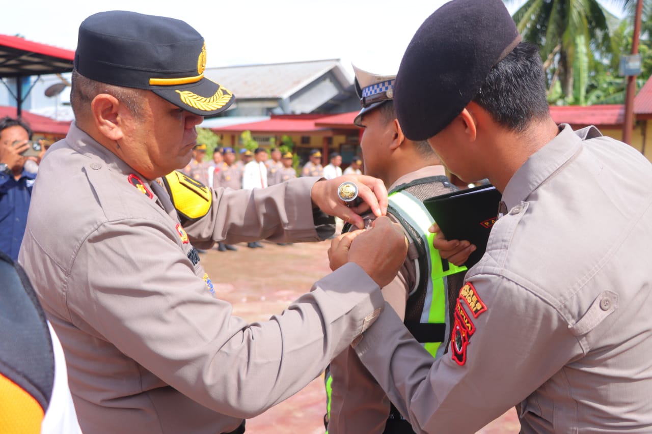 Polres Supiori Gelar Apel Operasi Zebra Cartenz 2025, Siap Wujudkan Kamseltibcarlantas Menjelang Nataru