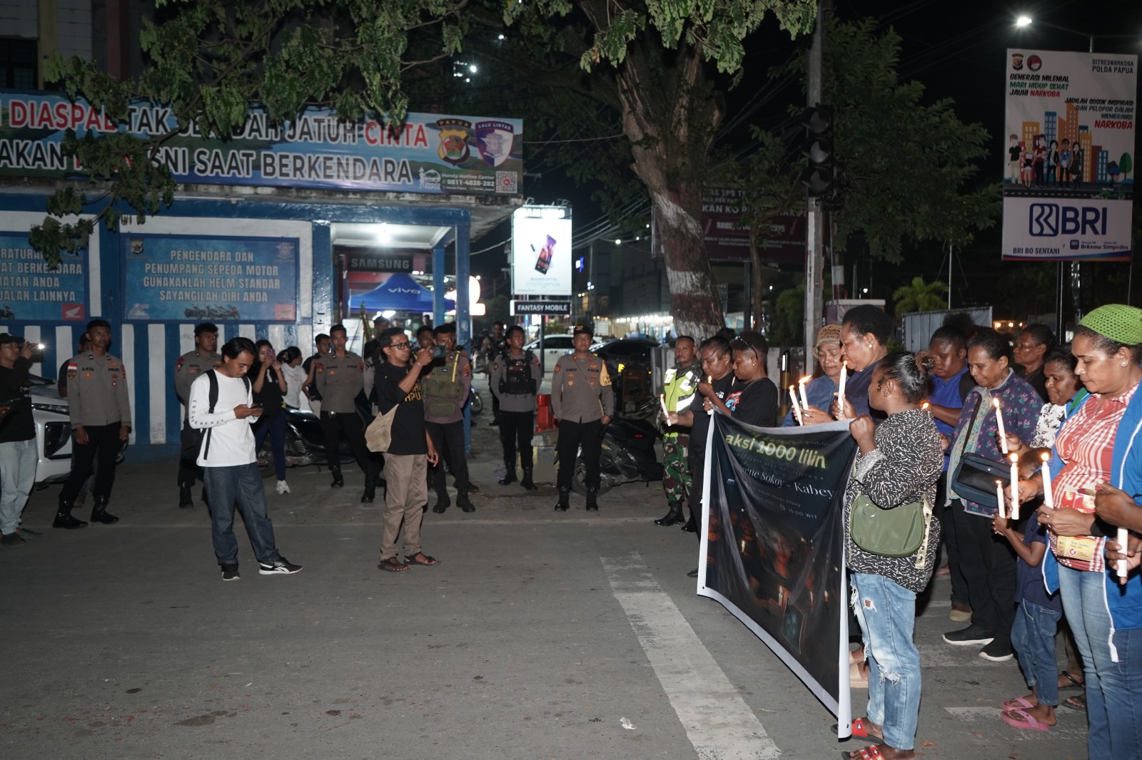 Solidaritas untuk Almah. Irene Sokoy: Polres Jayapura Kawal Aksi 1000 Lilin di Sentani