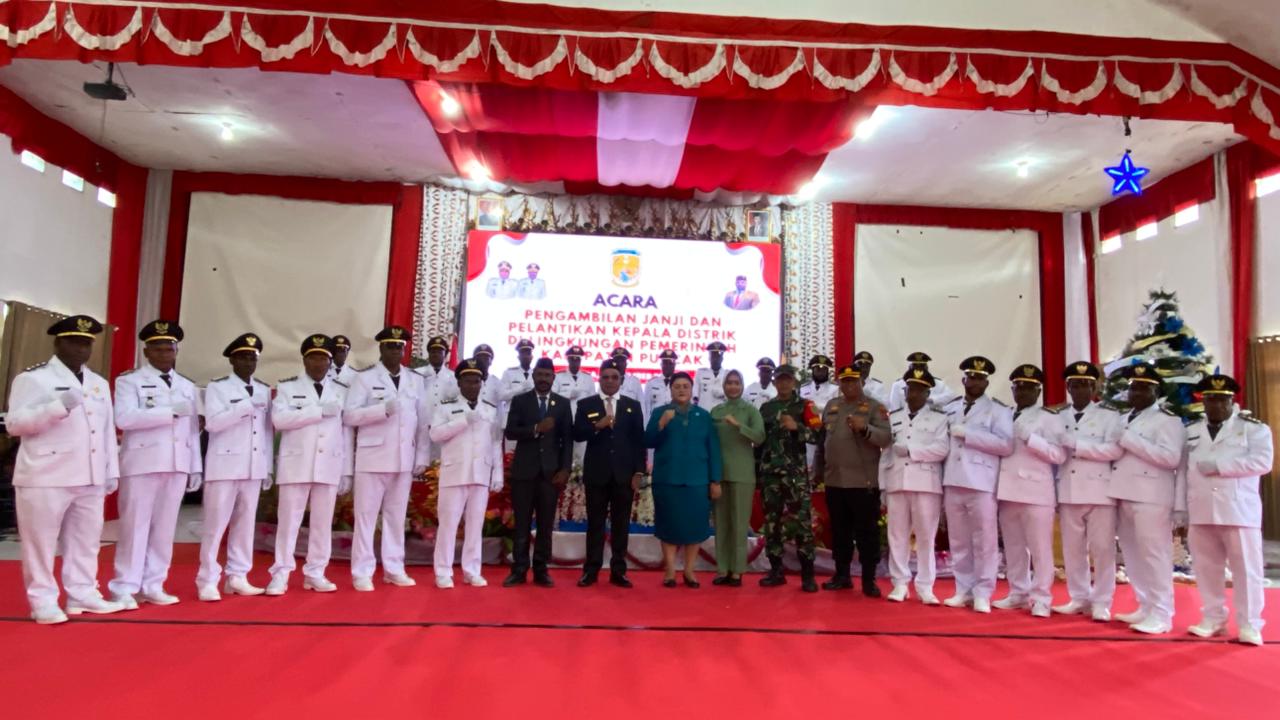 Polres Puncak Sukses Pengamanan Pelantikan 25 Kepala Distrik Di Aula Nagelar Ilaga