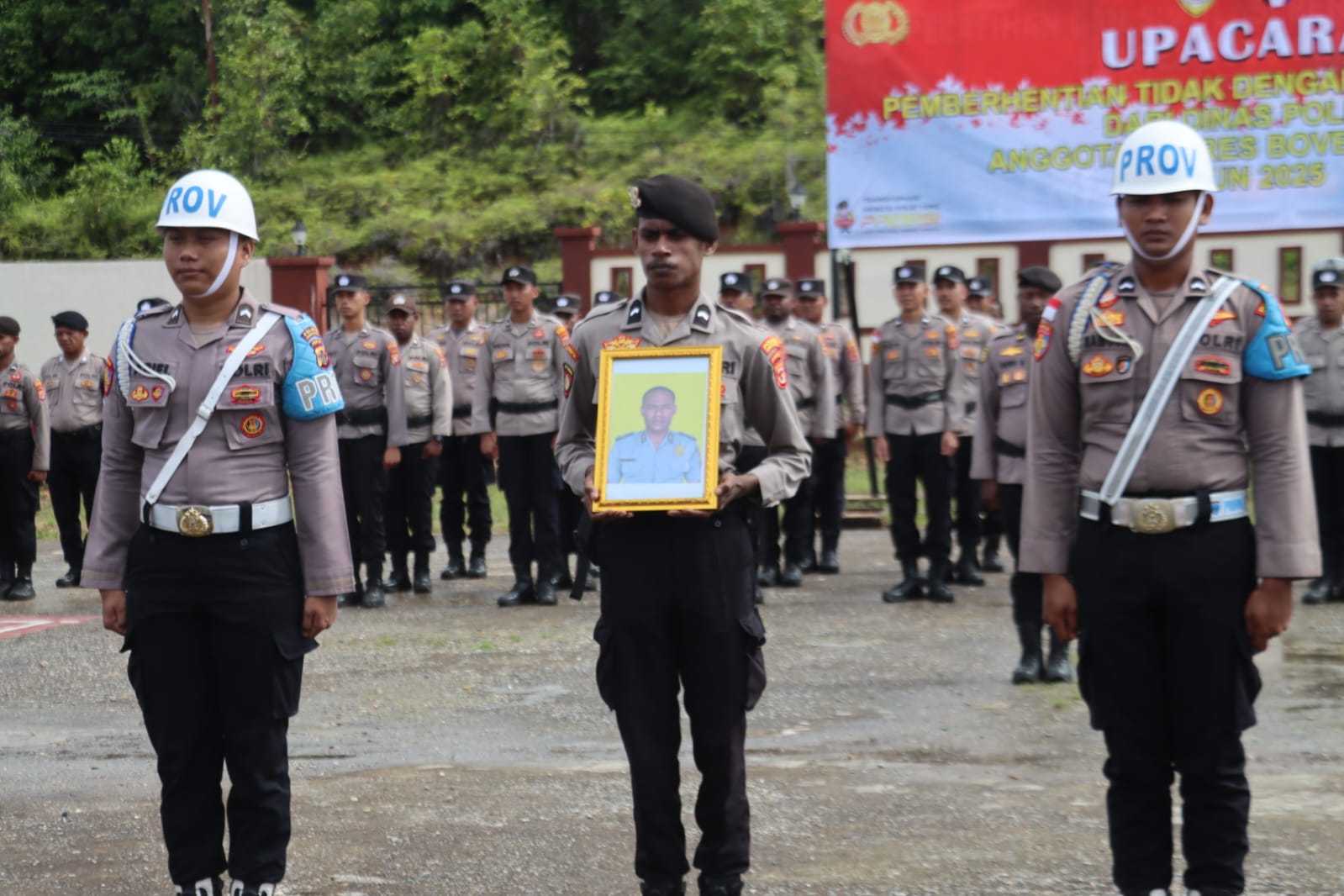 Polres Boven Digoel Laksanakan Upacara PTDH Terhadap Satu Anggota yang Melanggar Kode Etik