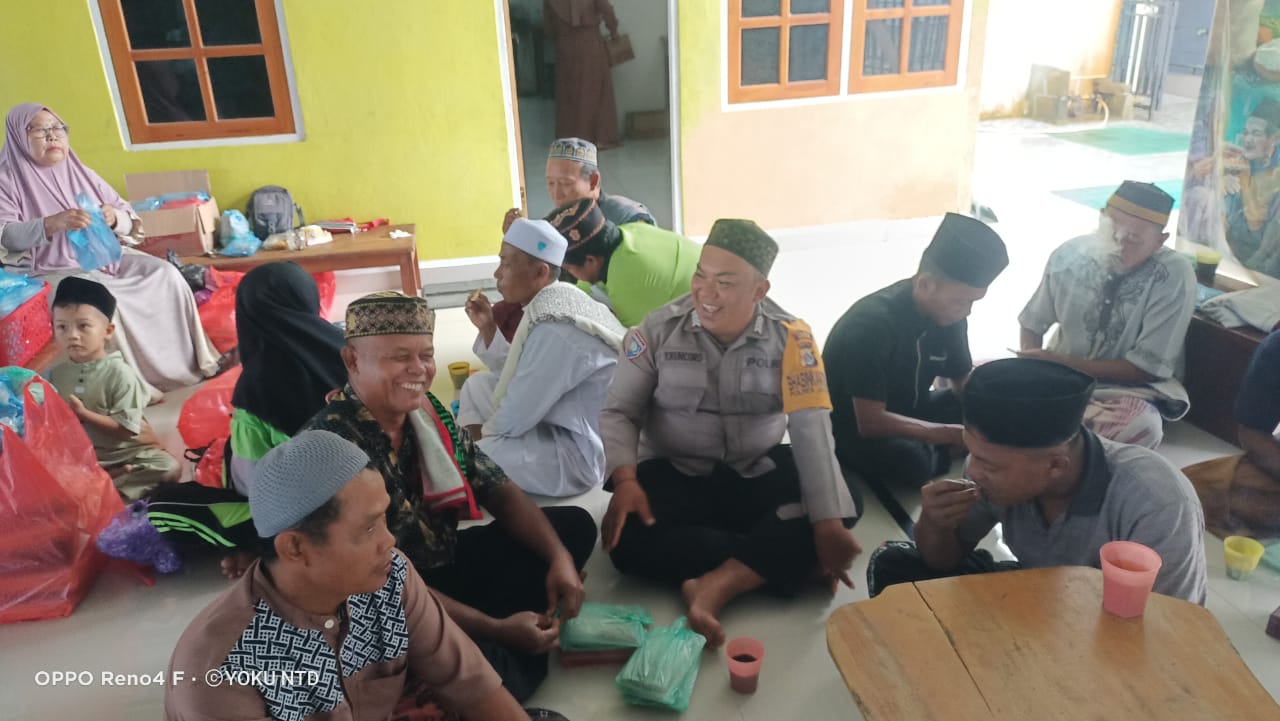 Polsek Nimbokrang Gelar Jumat Curhat Bersama Warga di Masjid Jami Nurul Huda