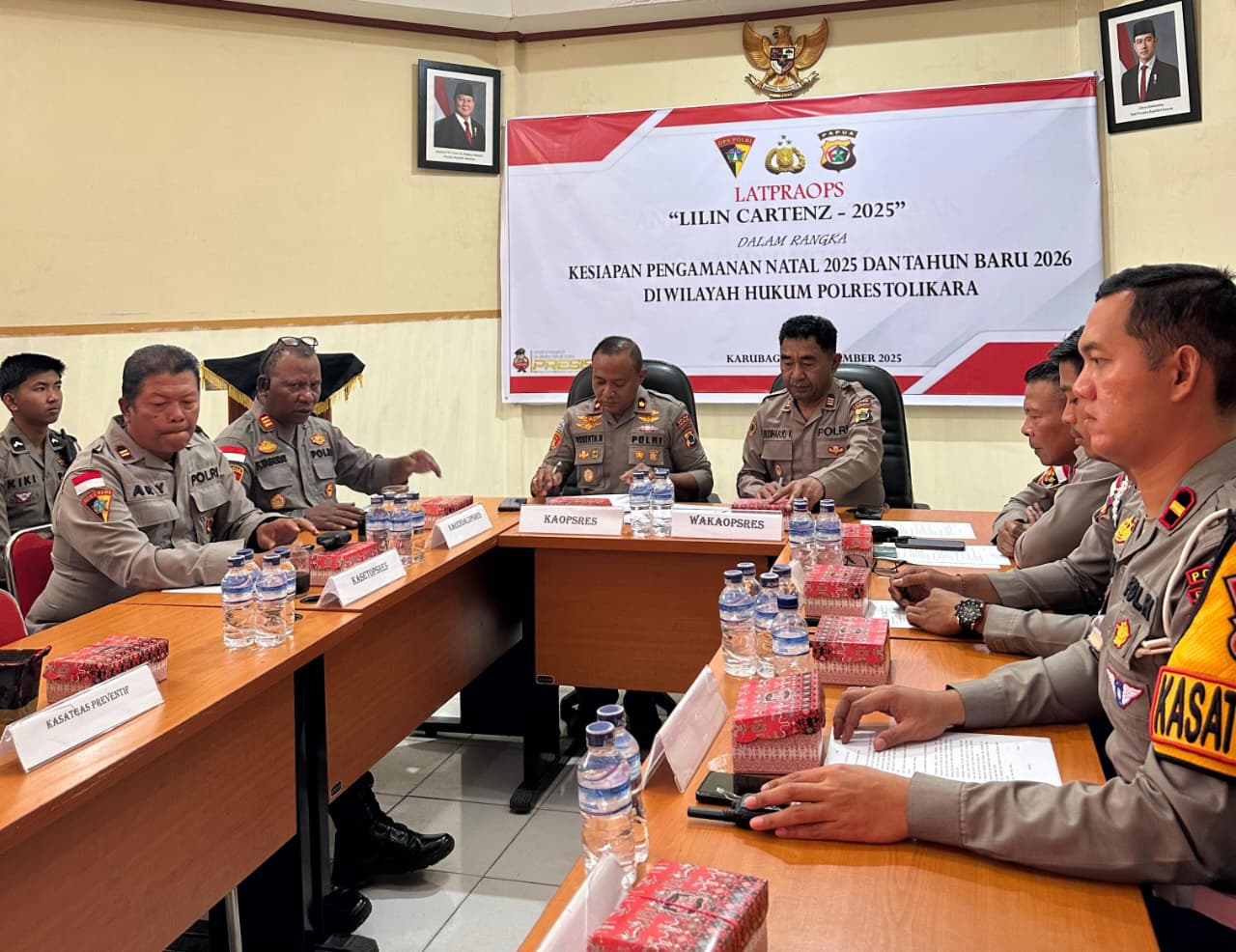 Siap Amankan Perayaan Natal Dan Tahun Baru, Kapolres Tolikara Pimpin Latihan Pra Operasi Lilin Cartenz – 2025