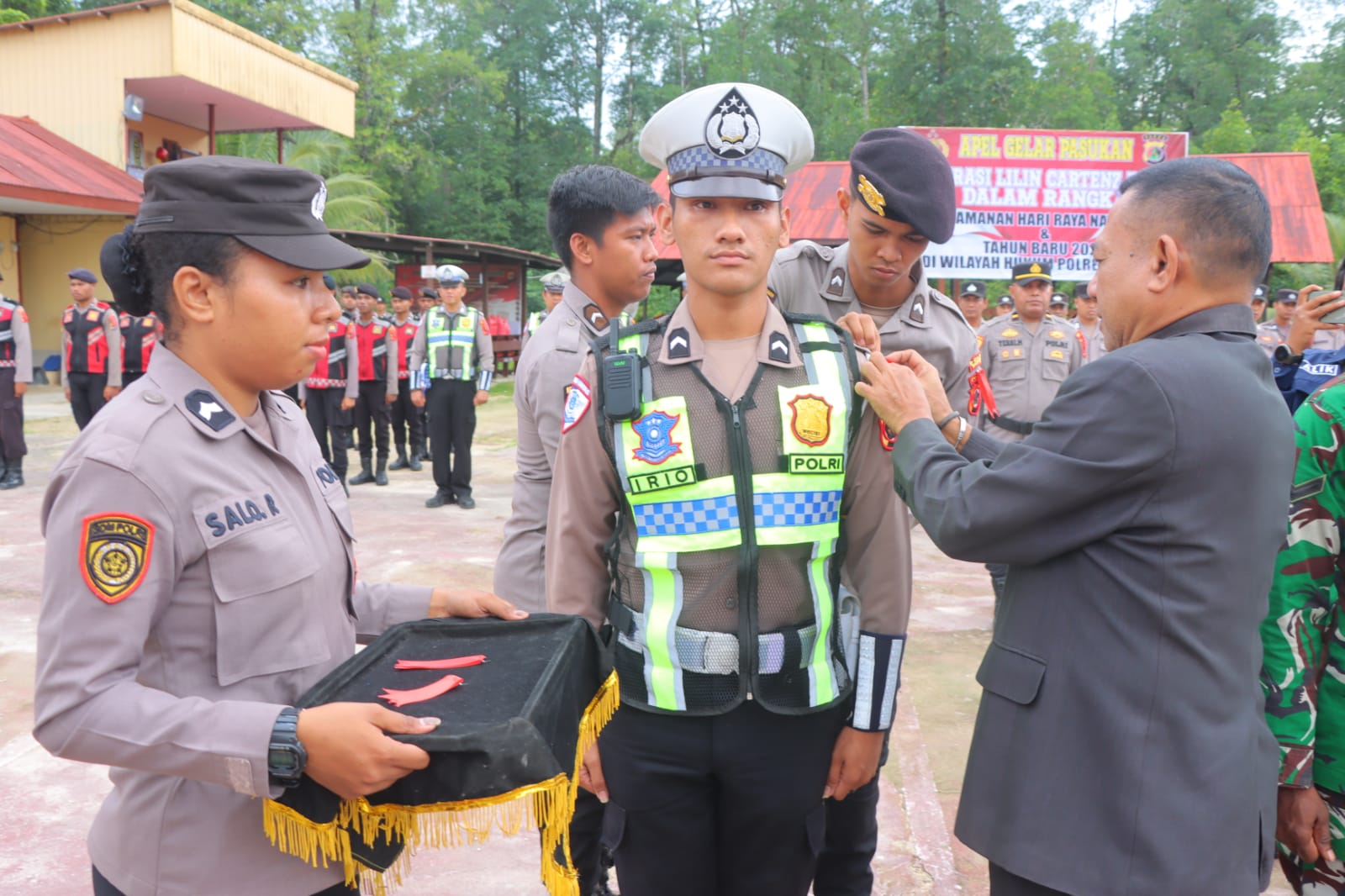 Polres Supiori Laksanakan Apel Gelar Pasukan Operasi Lilin Cartenz 2025