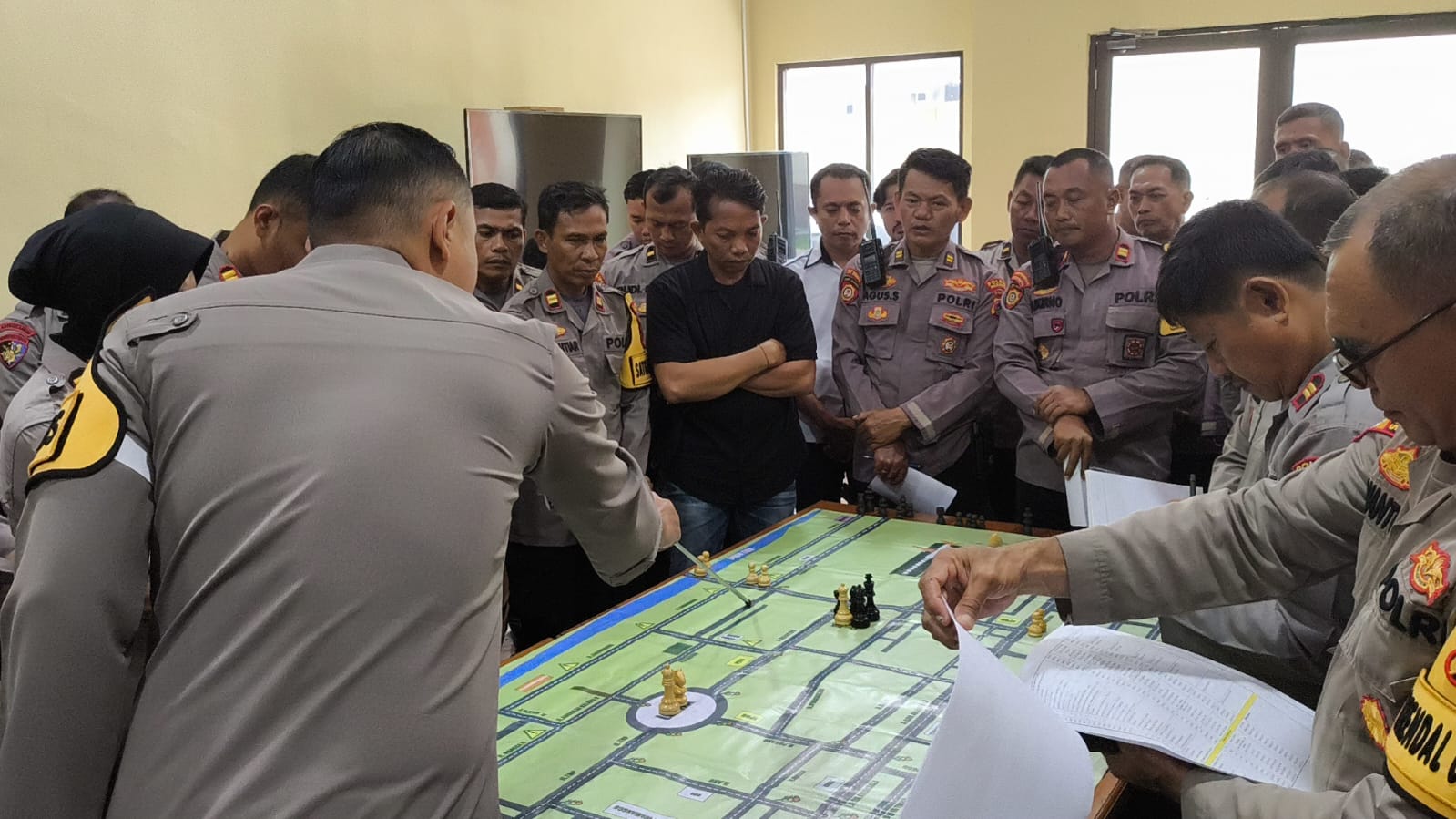 Kapolres Merauke Pimpin Tactical Floor Game (TFG) Jelang Pengamanan Malam Pergantian Tahun 2026