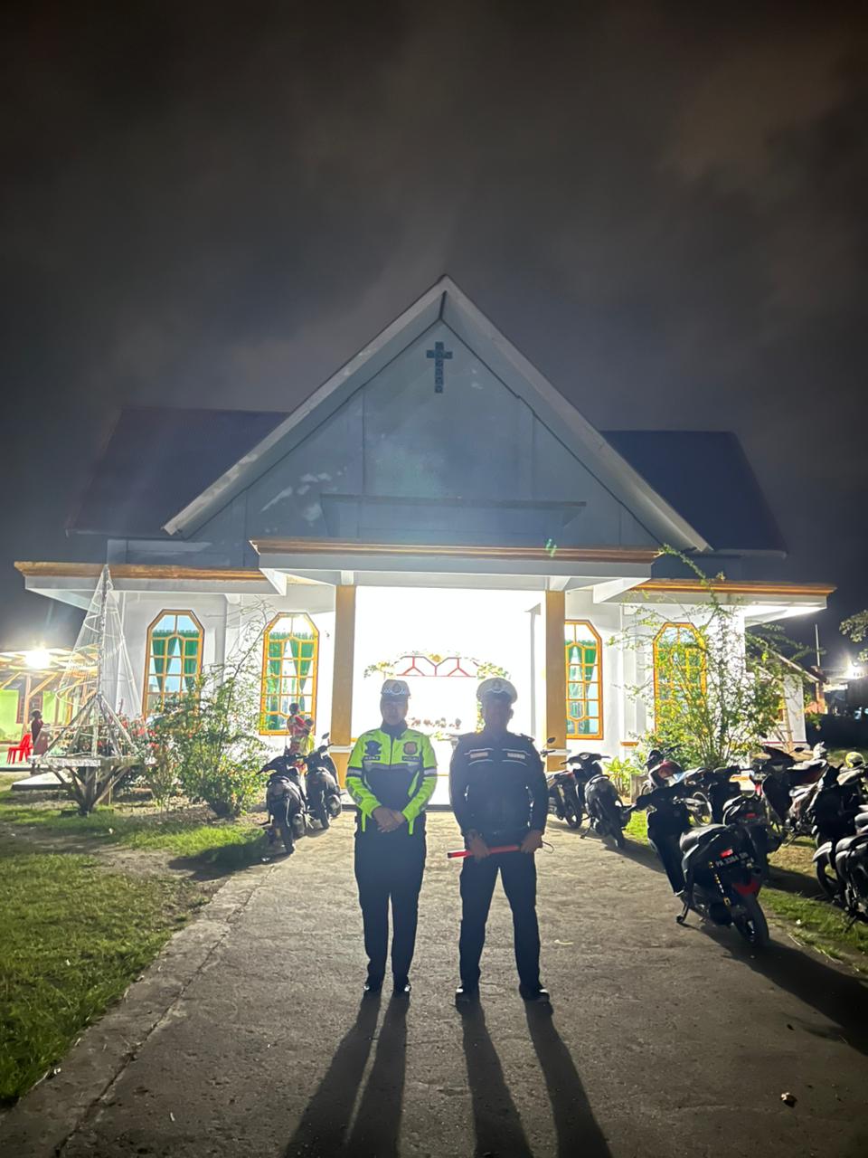 Pastikan Ibadah Tutup Tahun Aman dan Khidmat, Polres Sarmi Lakukan Pengamanan