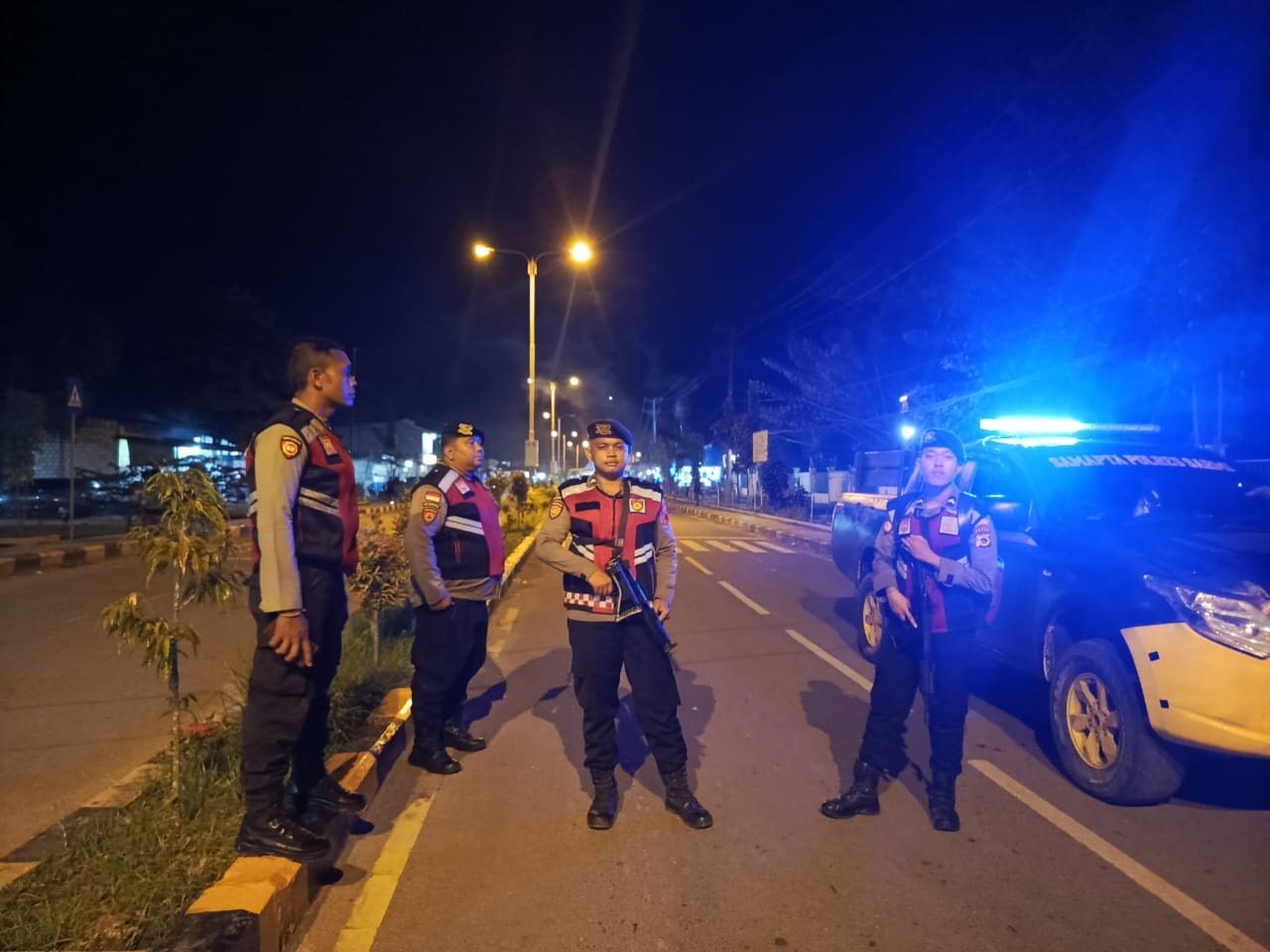 Amankan Malam Tutup Tahun, Personel Sat Samapta Polres Sarmi Gelar Patroli