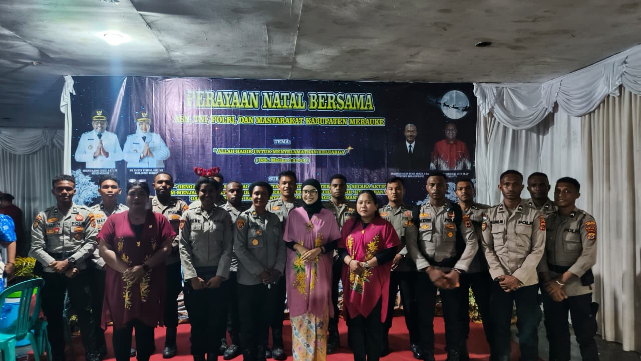 Personil Polres Merauke Hadiri Perayaan Natal Bersama Pemda Kabupaten Merauke