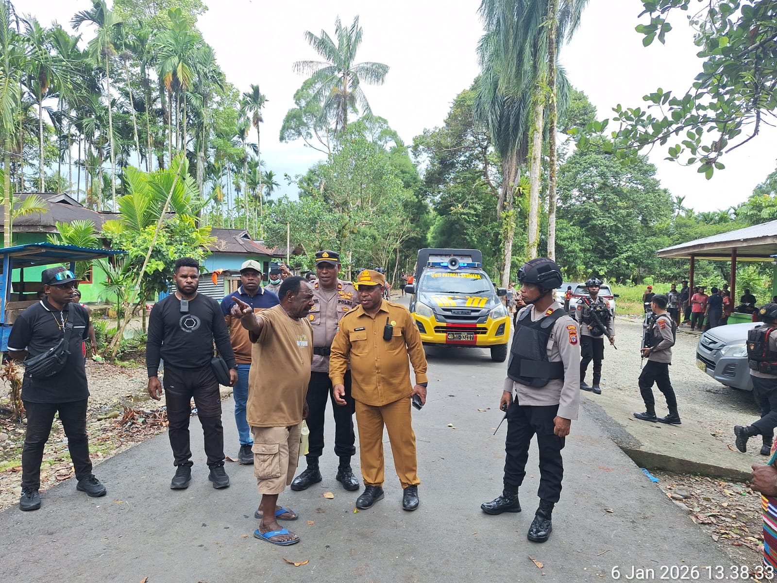 Polres Mimika Laksanakan Pengamanan Terkait Aksi Saling Serang dan Proses Pembakaran Jenazah di Kwamki Narama