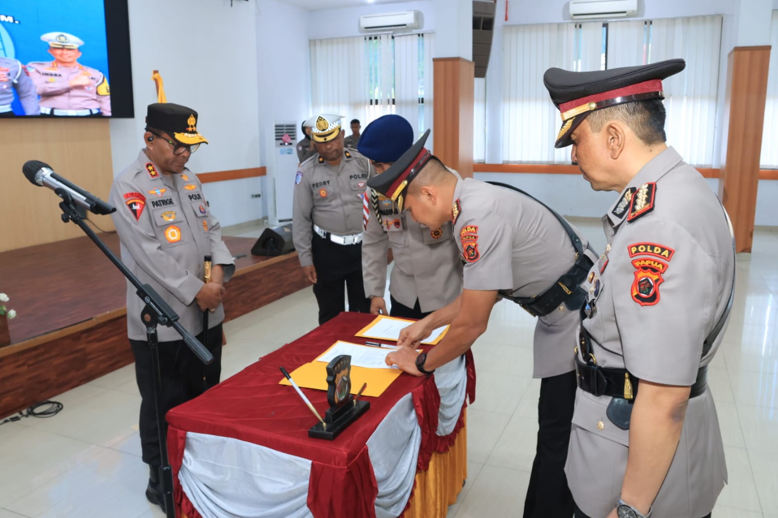 PBVSI Papua Gelar Sertijab Ketua Harian, Kapolda Dorong Konsolidasi Organisasi